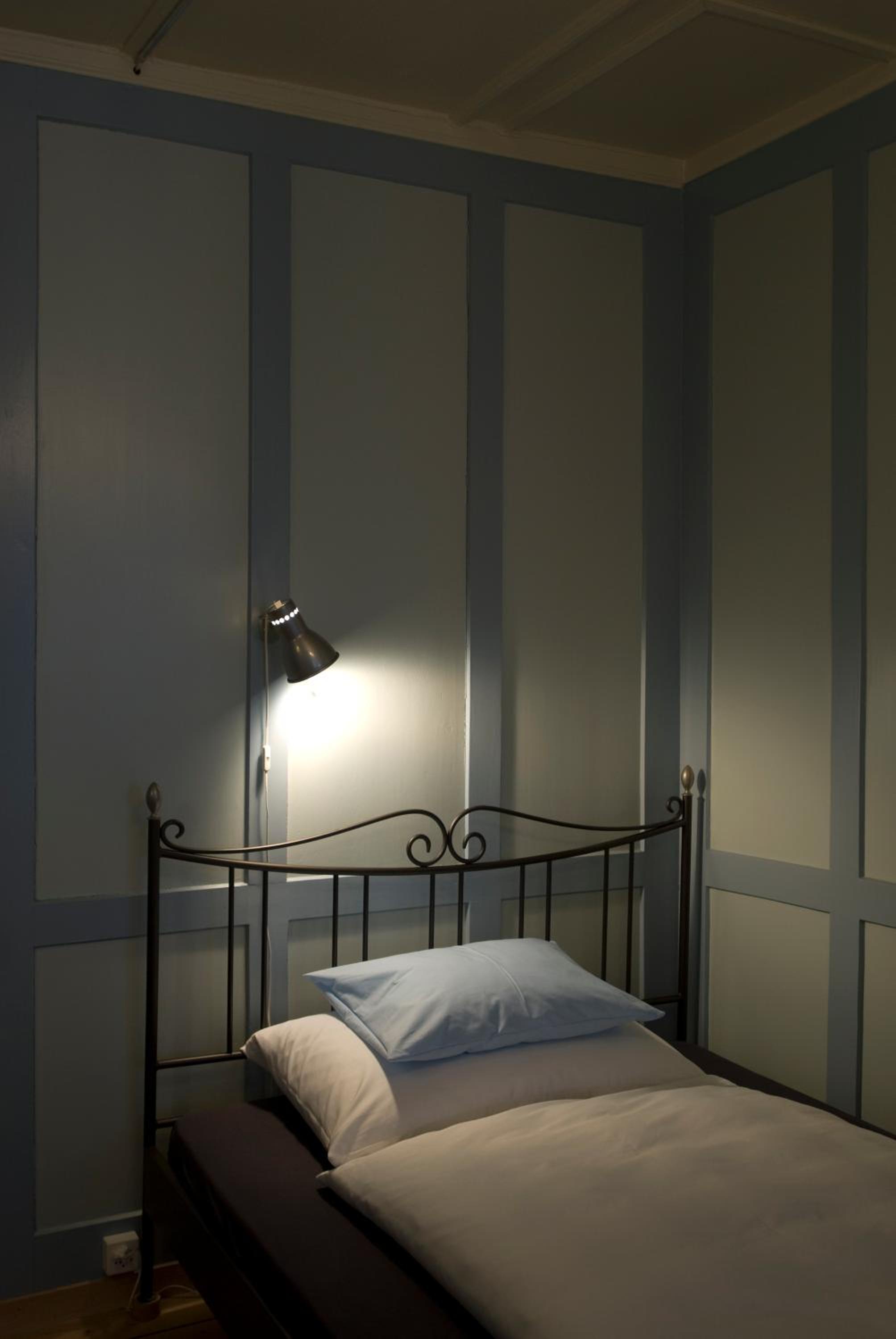 Double Room with Queen Bed and Shared Bathroom