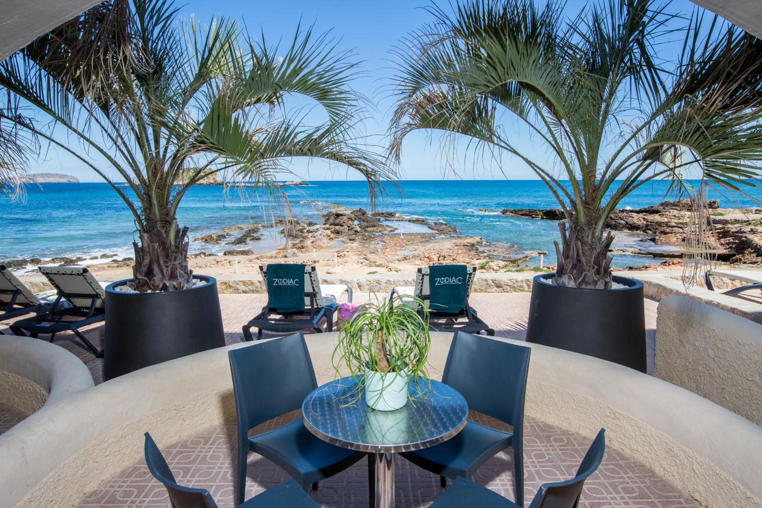 One-Bedroom apartment Ground Floor with Premium Sea View photo 2