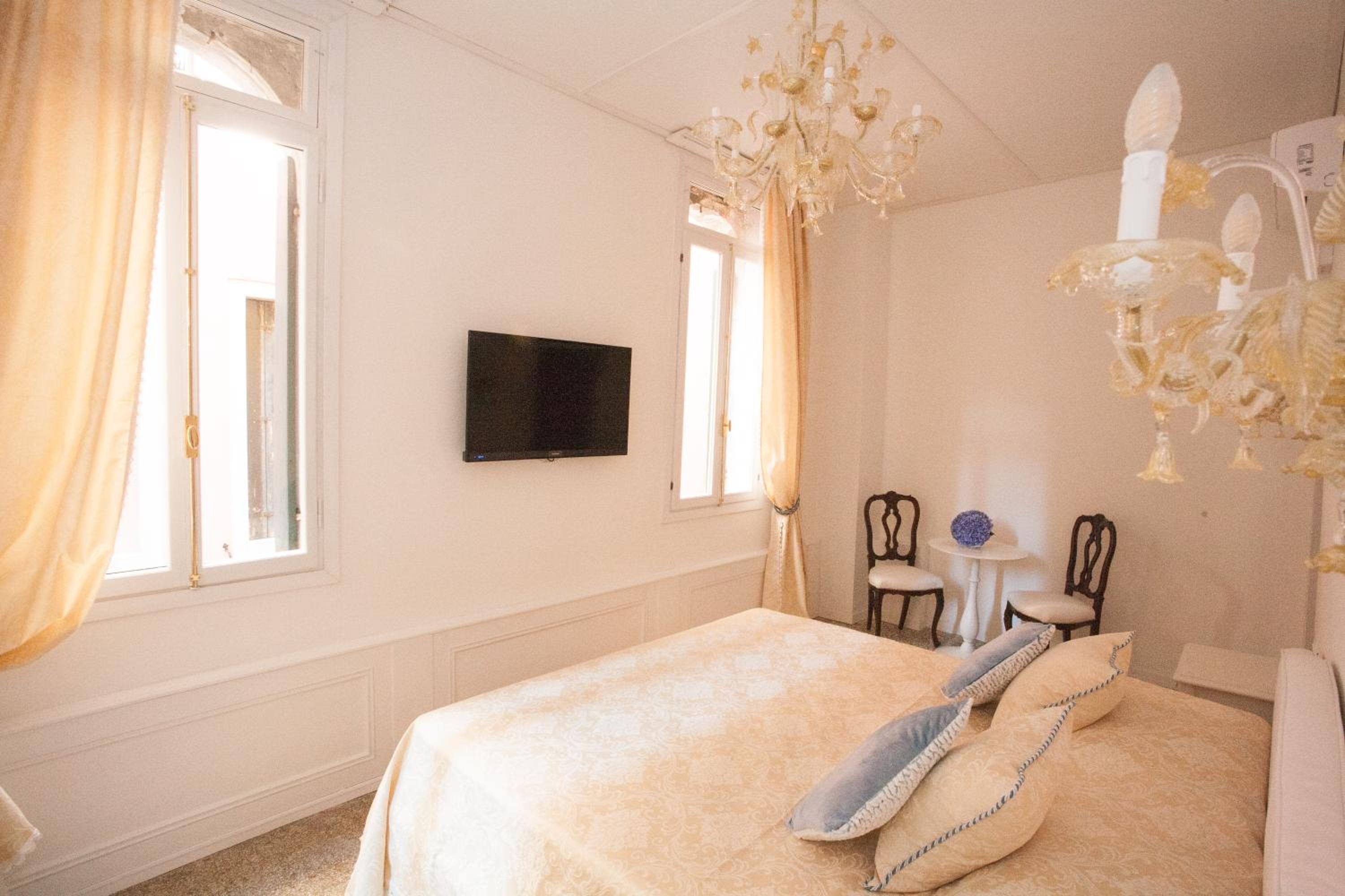 Standard King Room