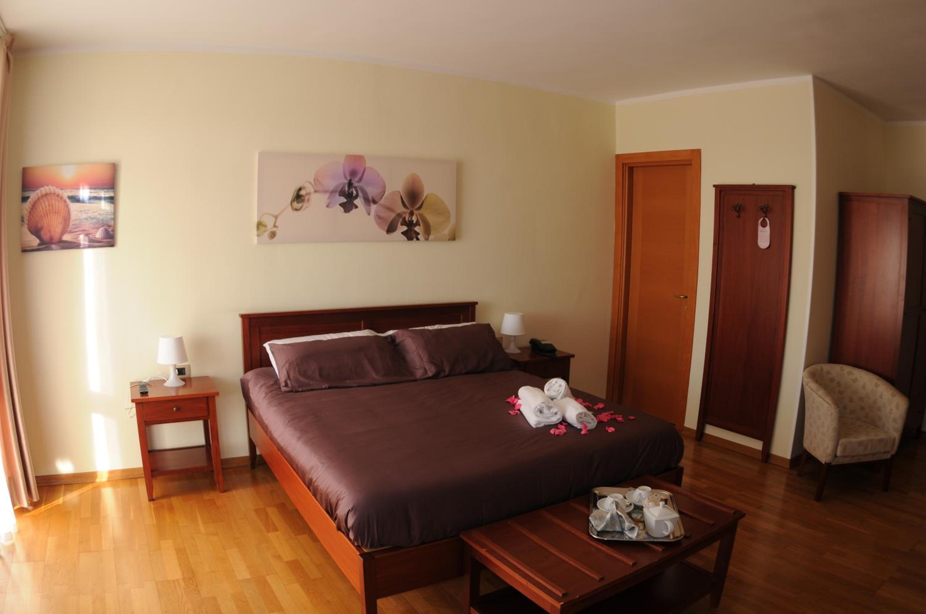 Triple Room - Photo 1