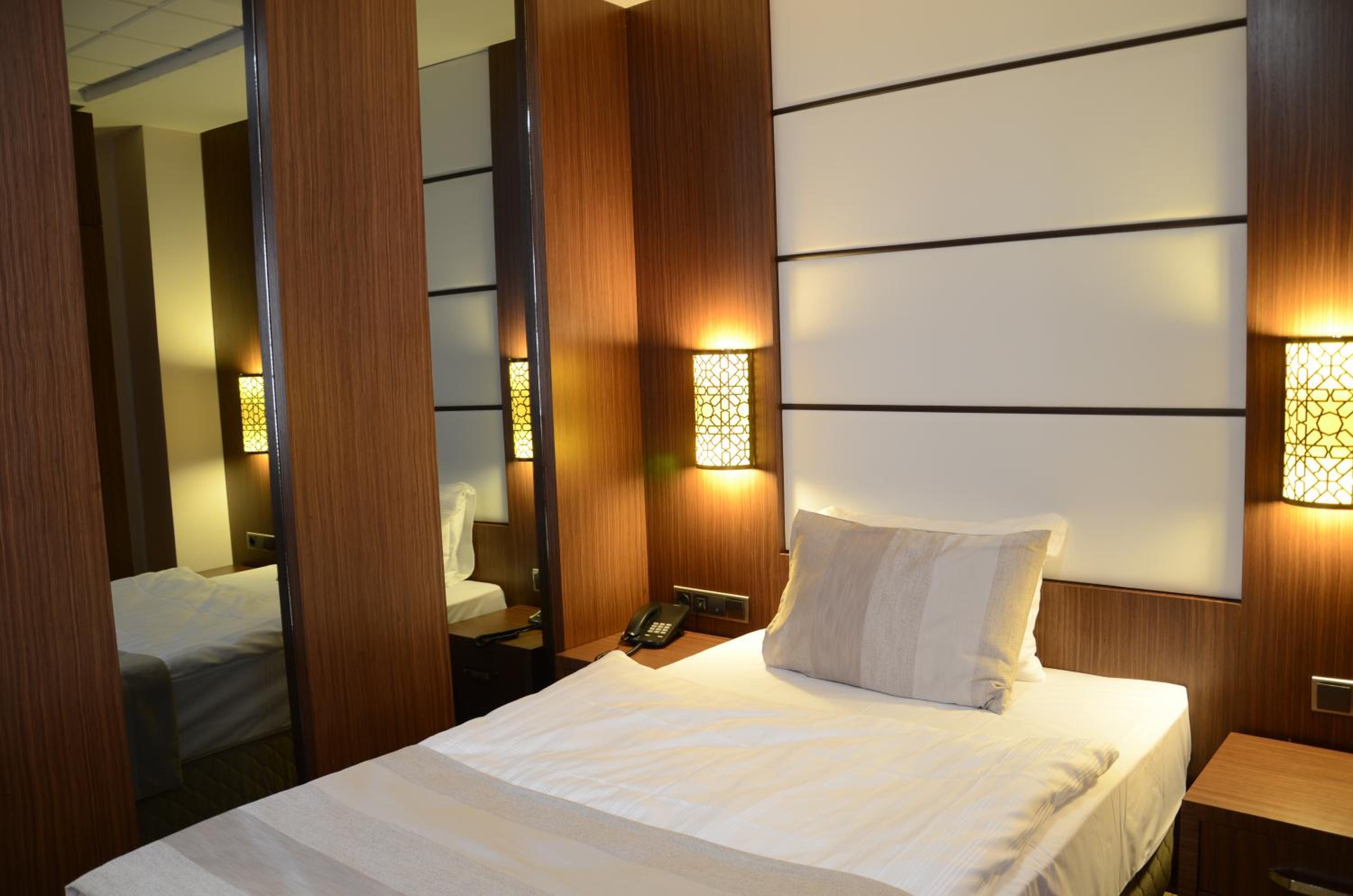 Standard Single Room