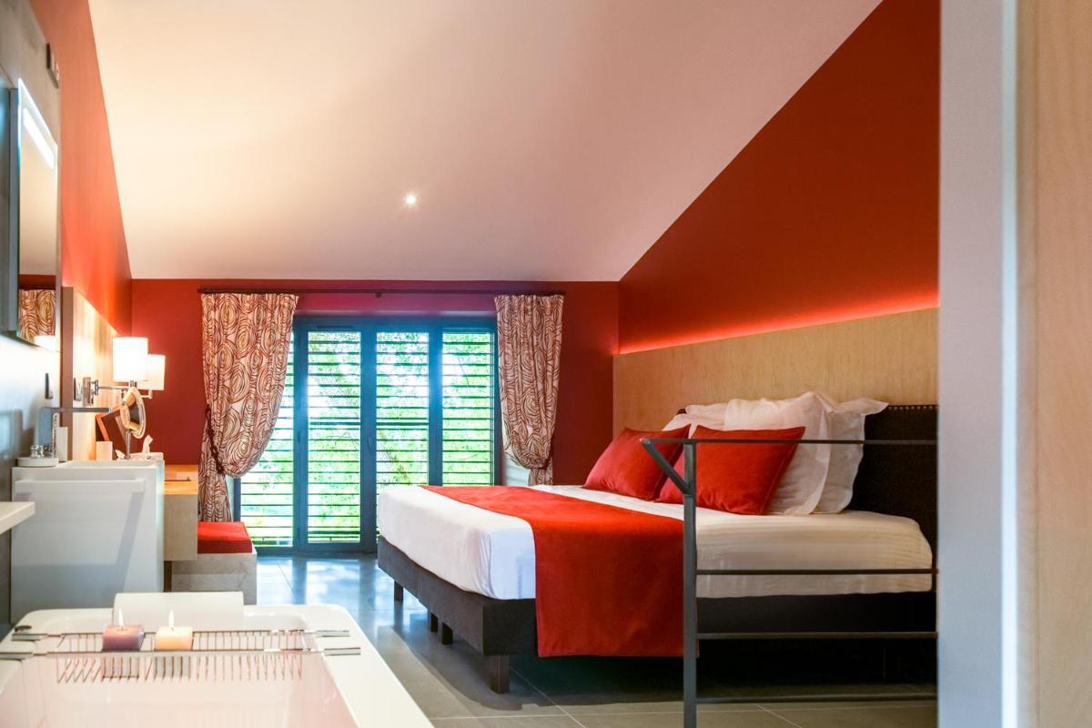 Luxury Suite with Spa Bath - Design - Photo 8