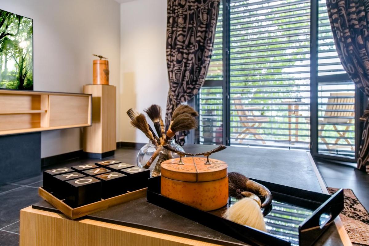 Luxury Suite with Spa Bath - Elegance - Photo 12