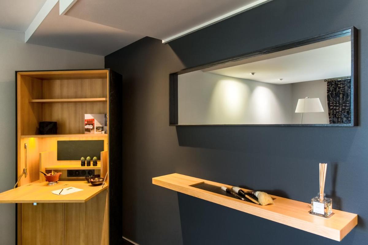 Luxury Suite with Spa Bath - Elegance - Photo 15