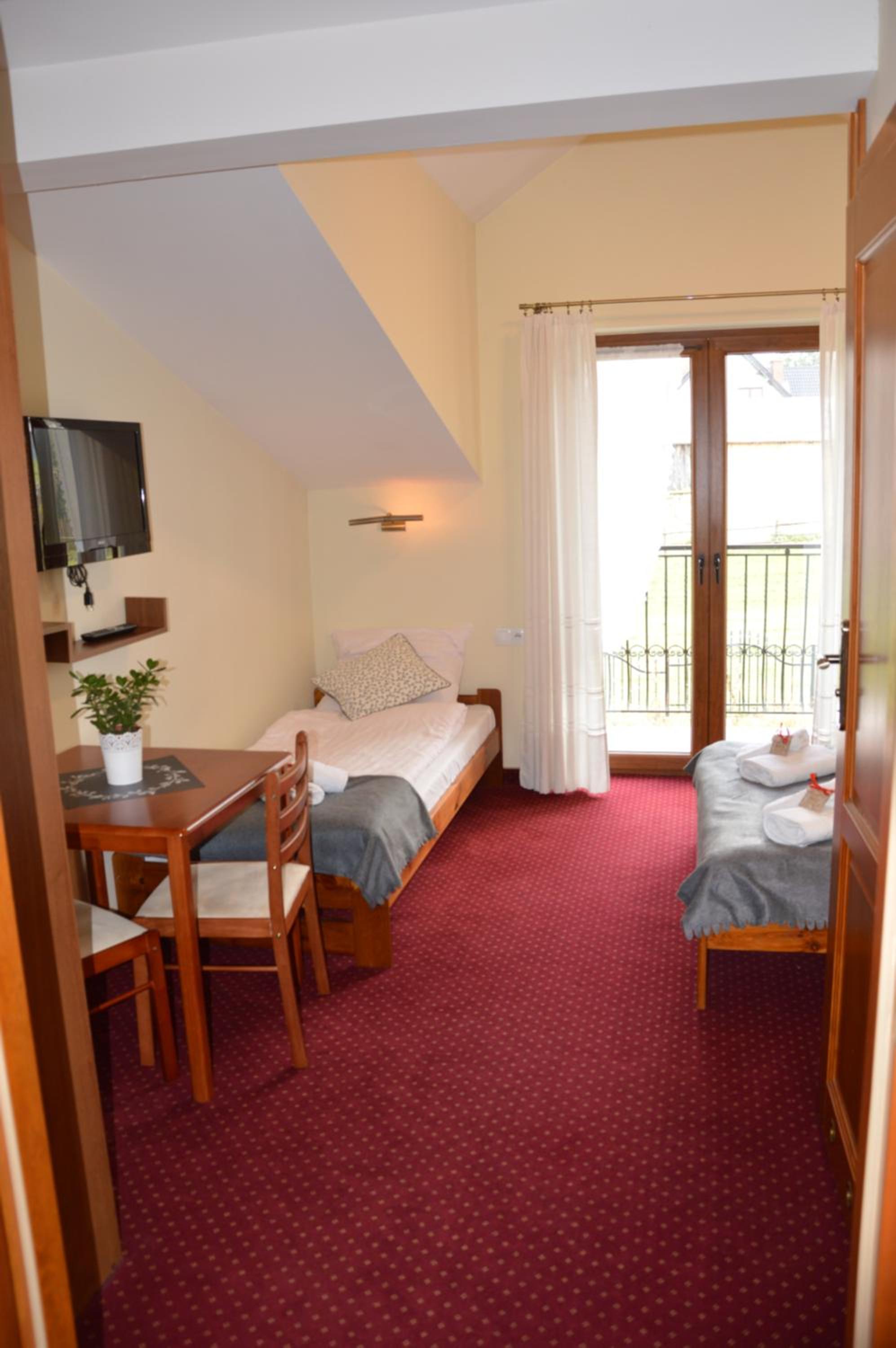 Triple Room - Photo 6