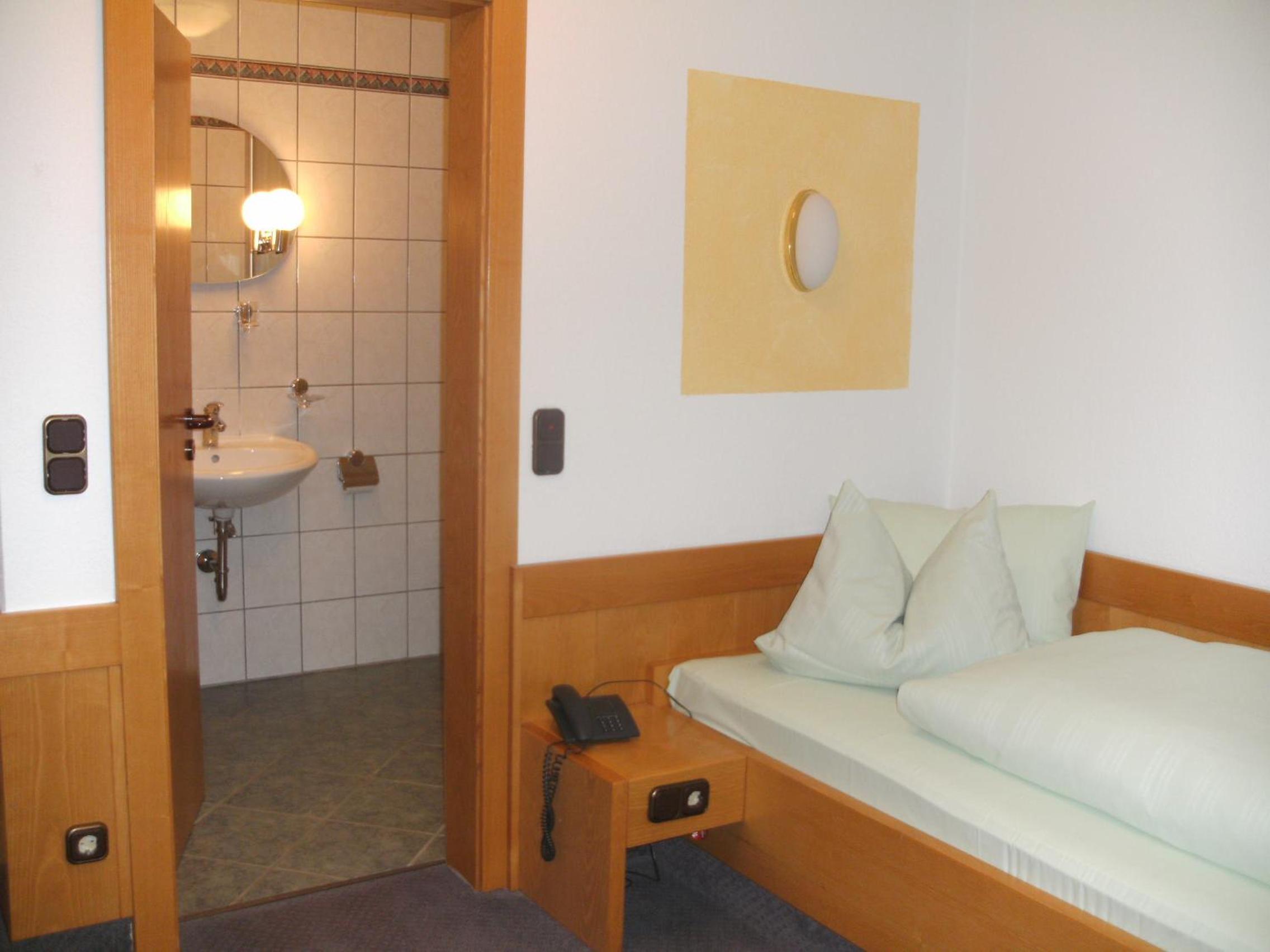 Single Room 7 photo 2