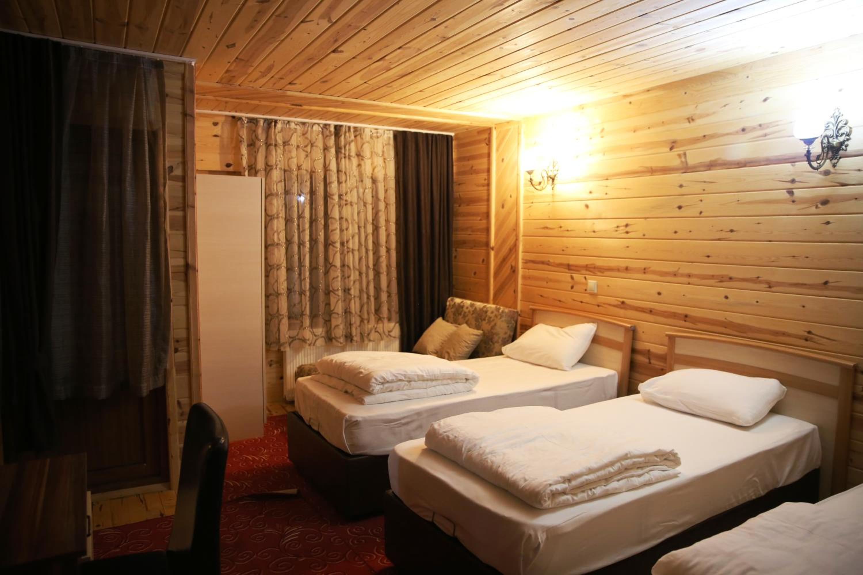 Standard Triple Room with Balcony photo 3