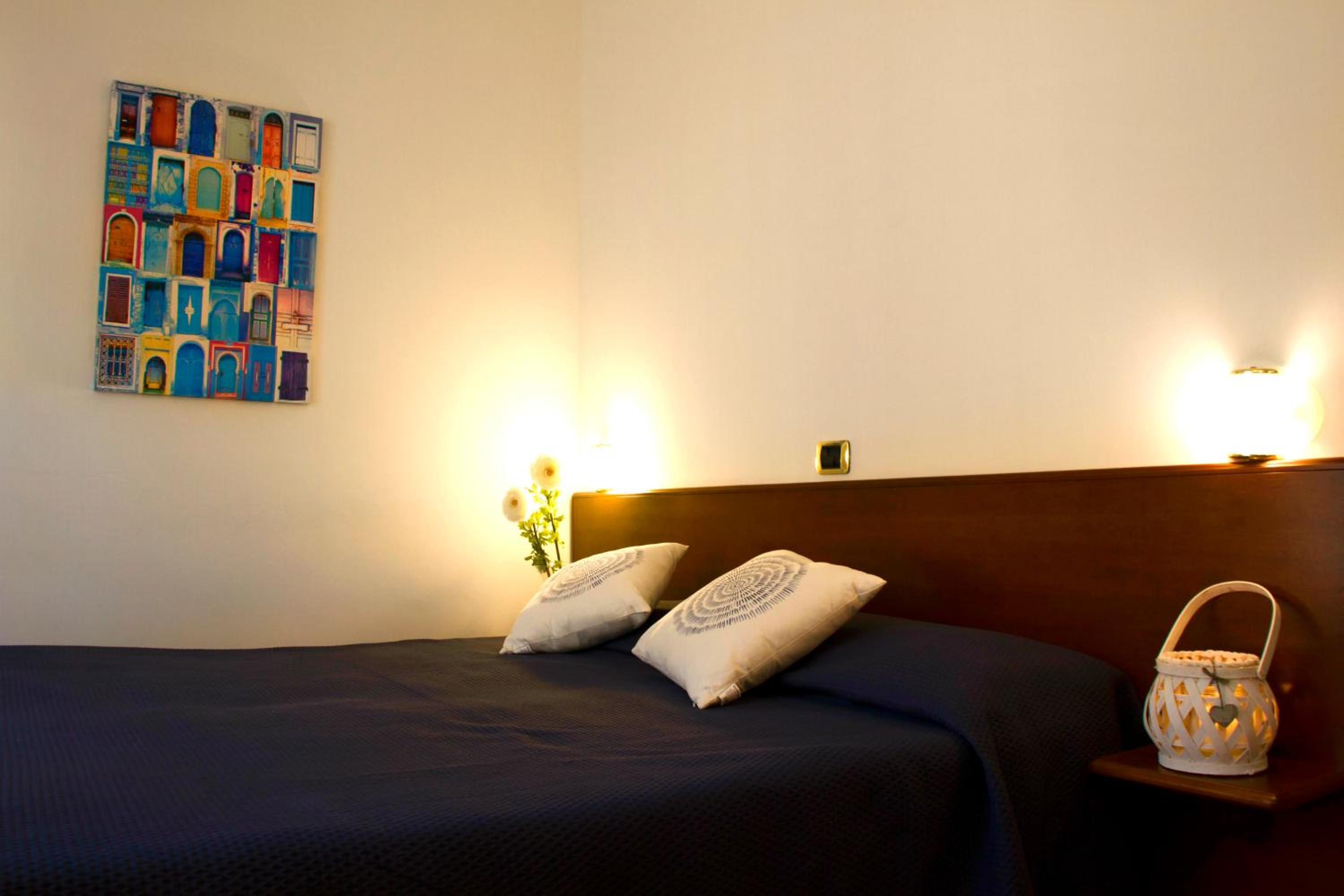 Double Room with Balcony - Photo 6