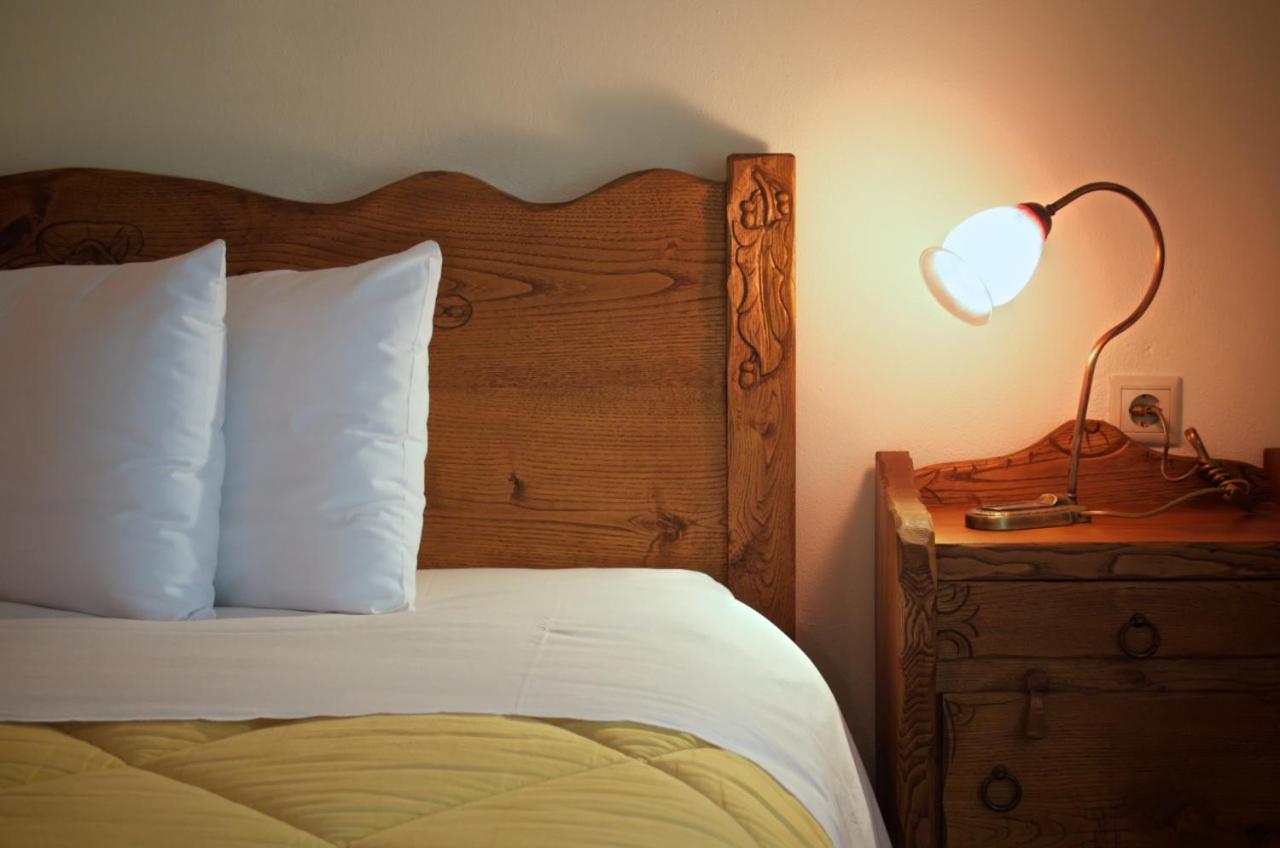 Double Room - Photo 7