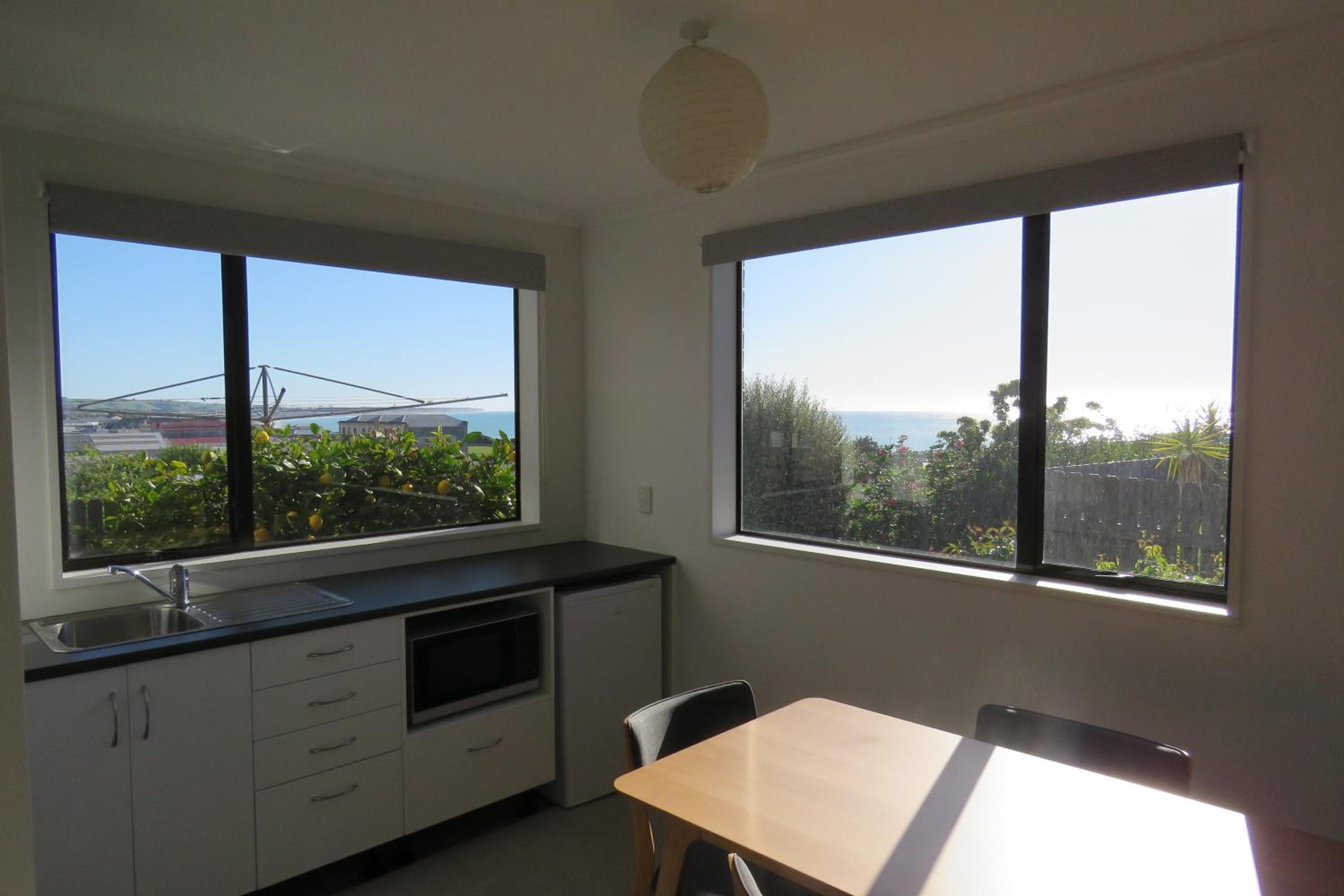 Studio Apartment - Photo 16