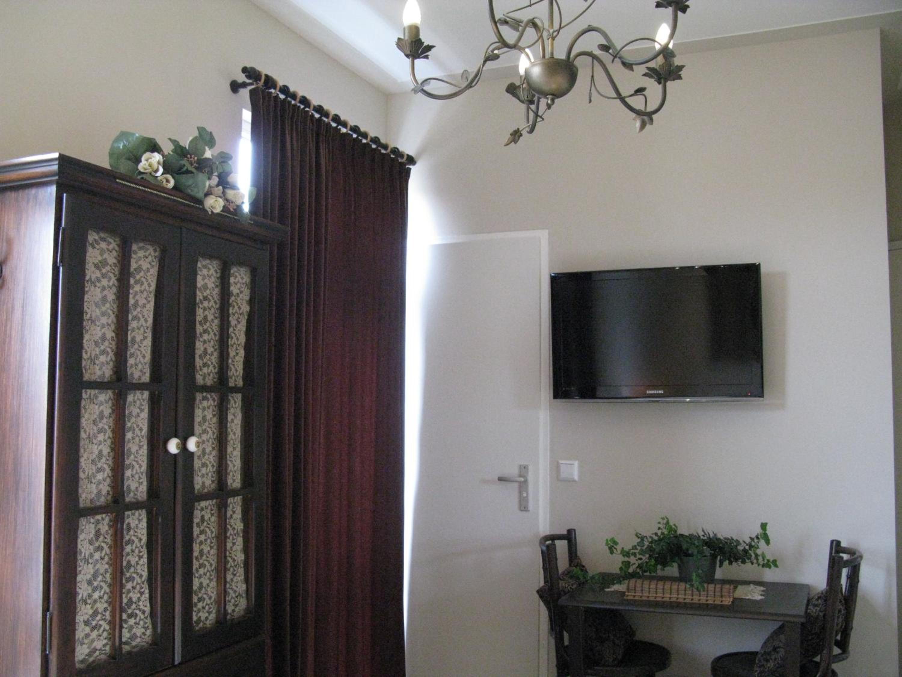 Double Room - Photo 18