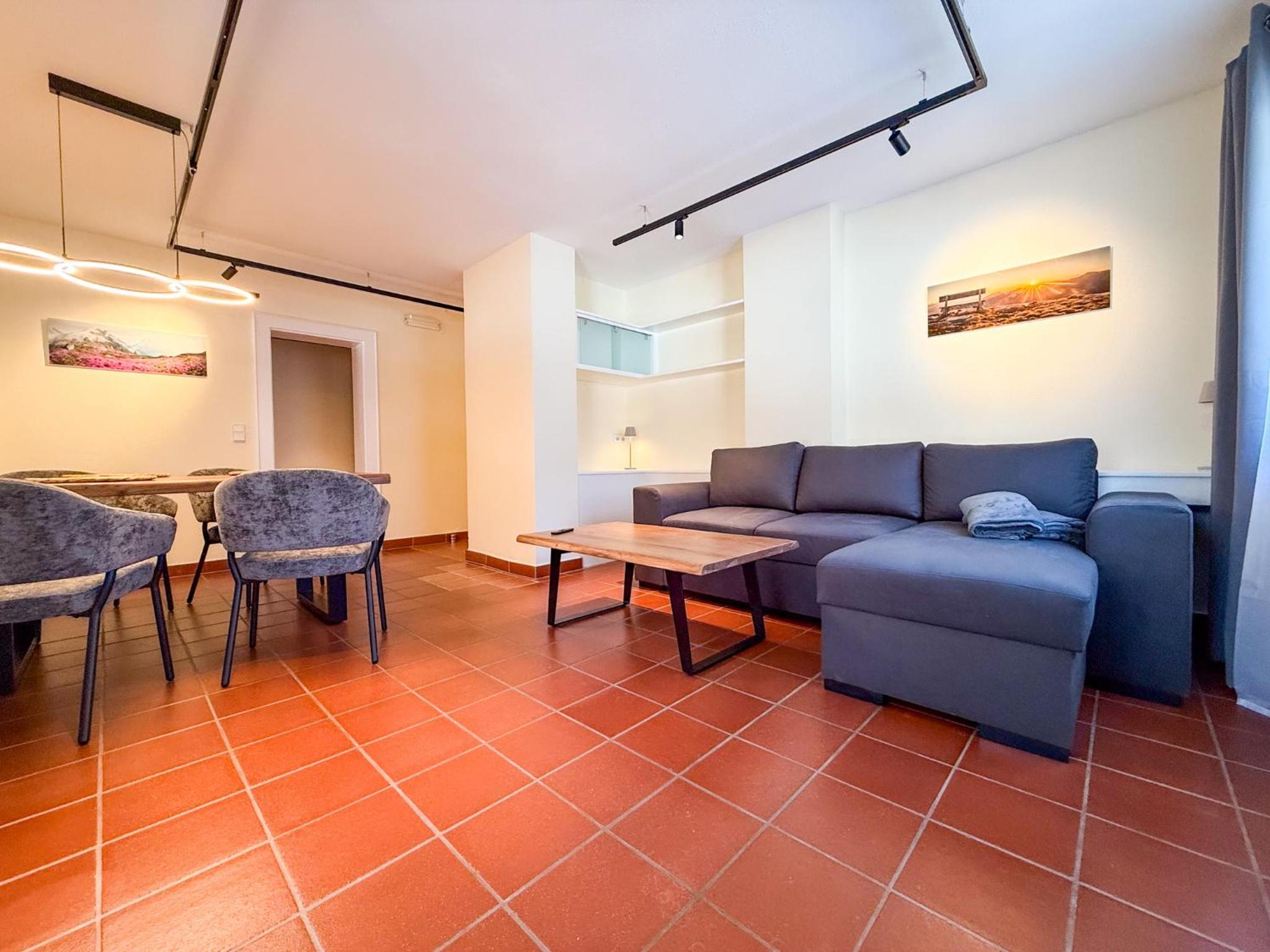 One-Bedroom Apartment with Balcony and Mountain View photo 3