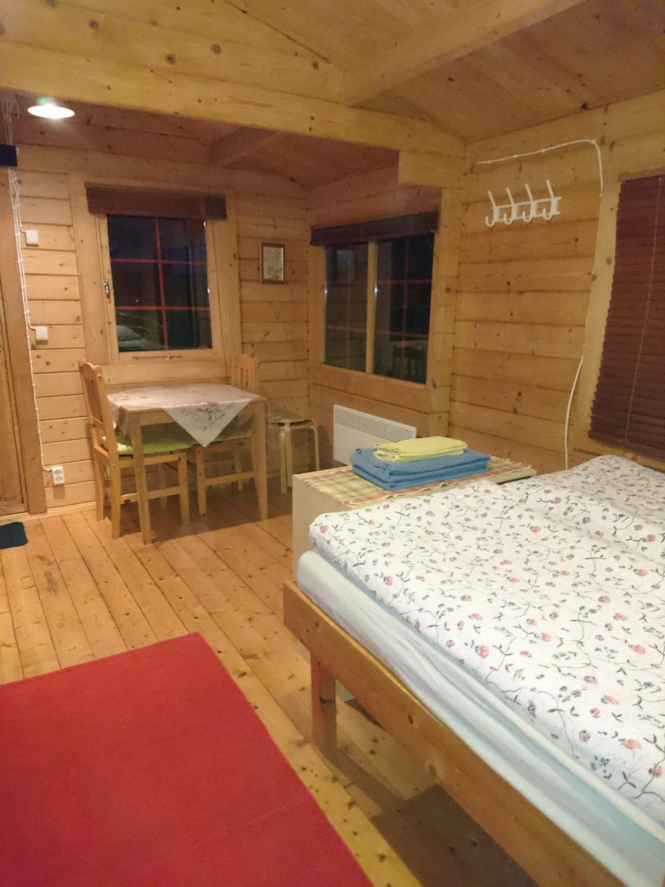 Cottage with Private Toilet - Photo 23