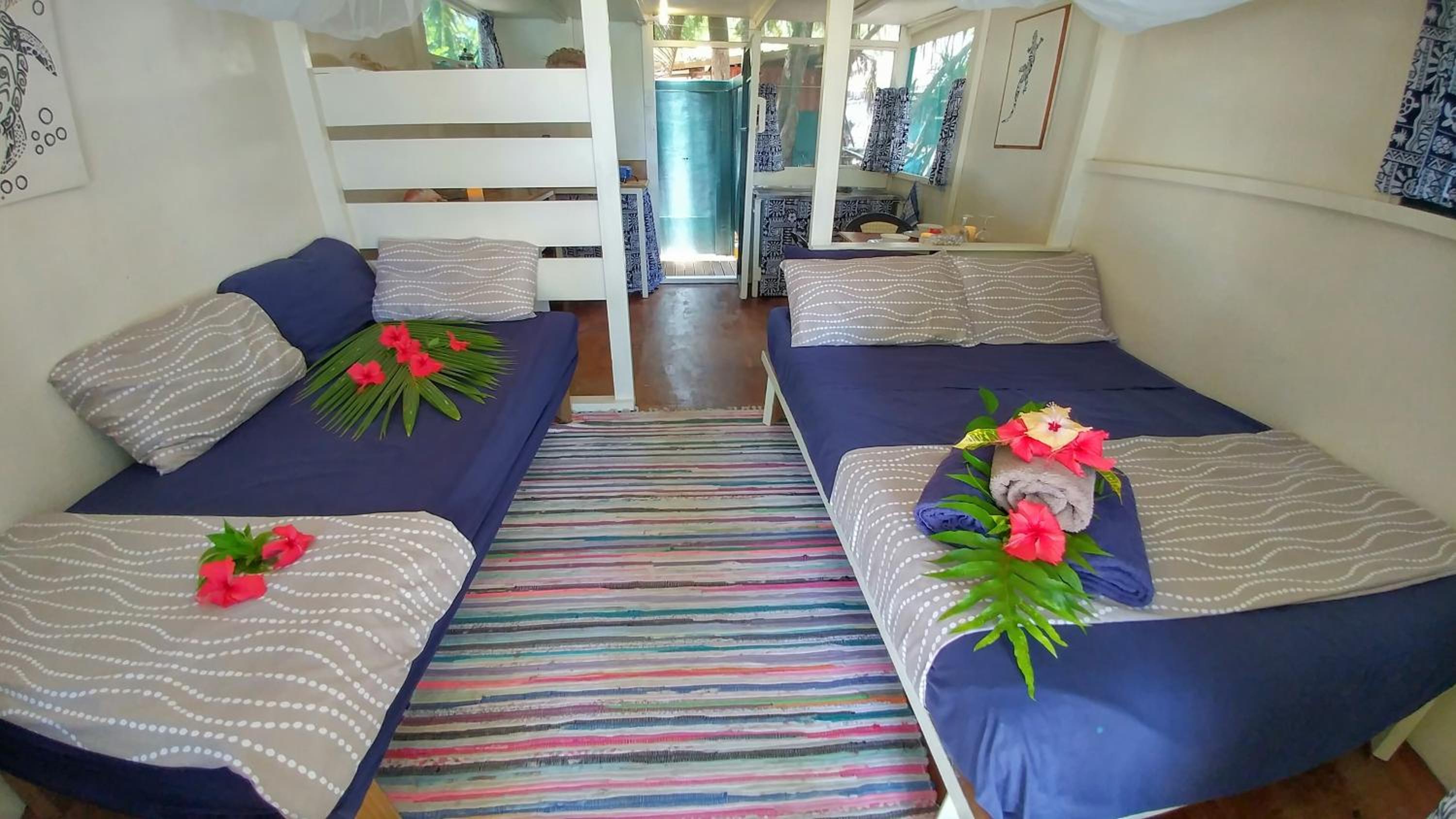 Low Tree House - Triple Room