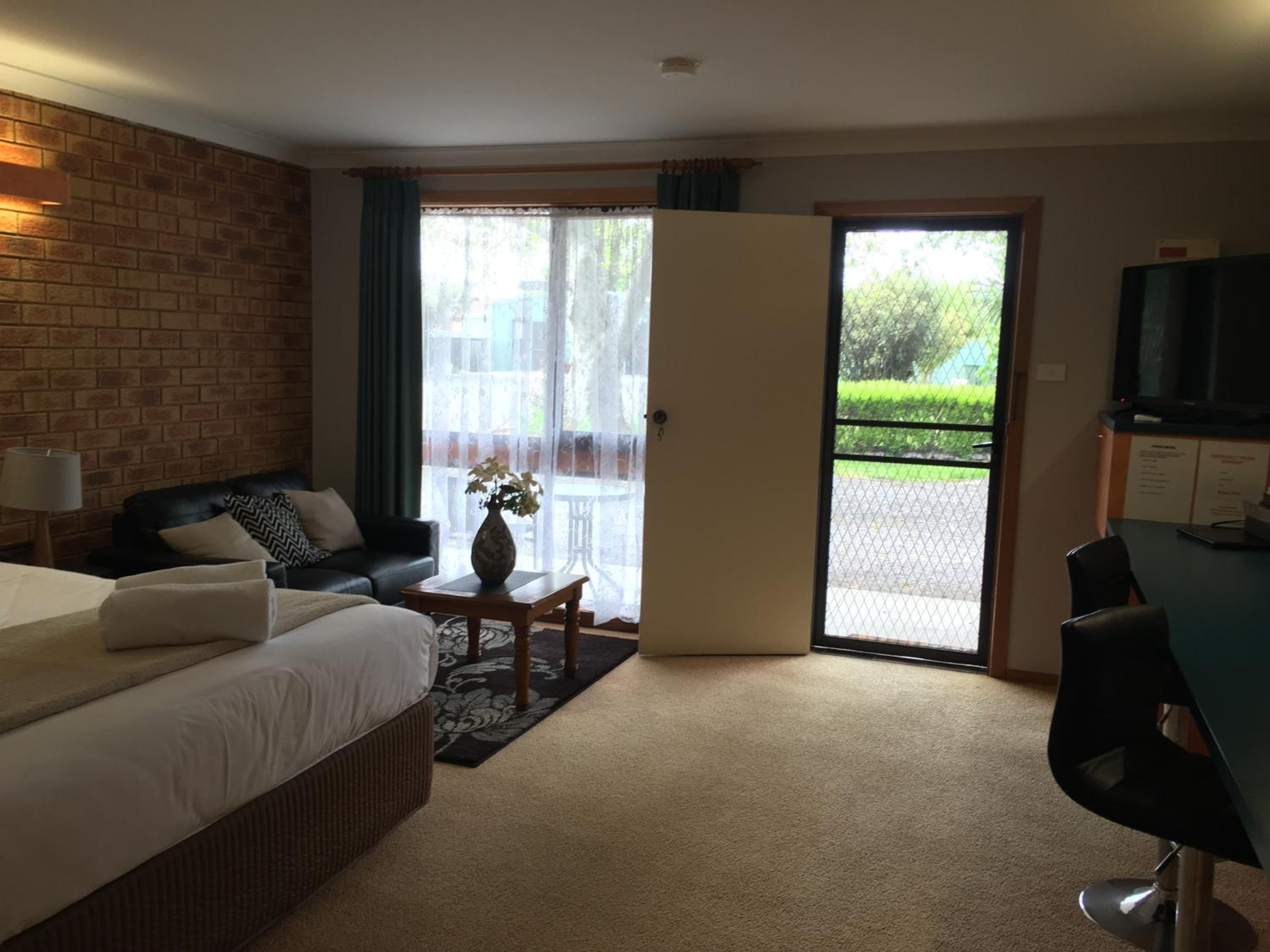 King Room with Spa Bath photo 3