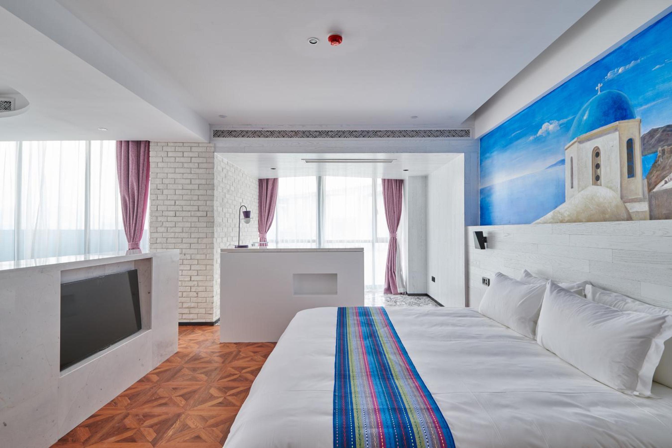 Deluxe Suite with Sea View