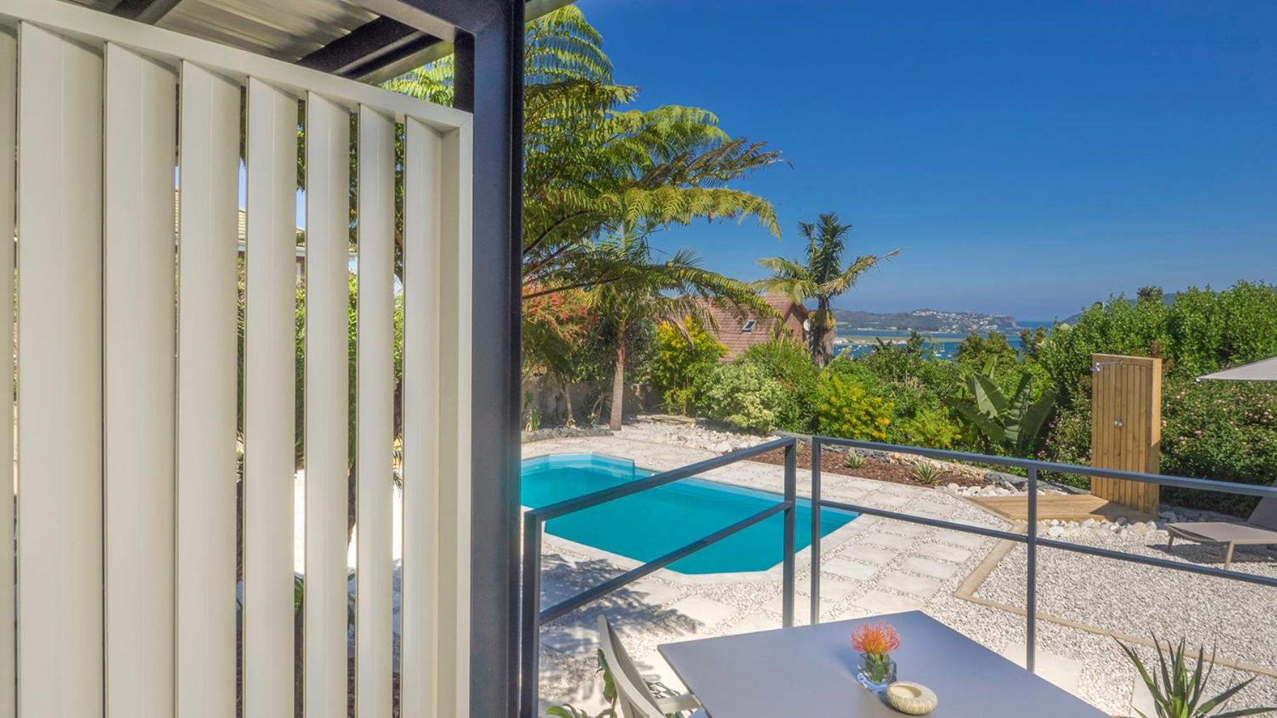 Deluxe Double or Twin Room with Lake View photo 3