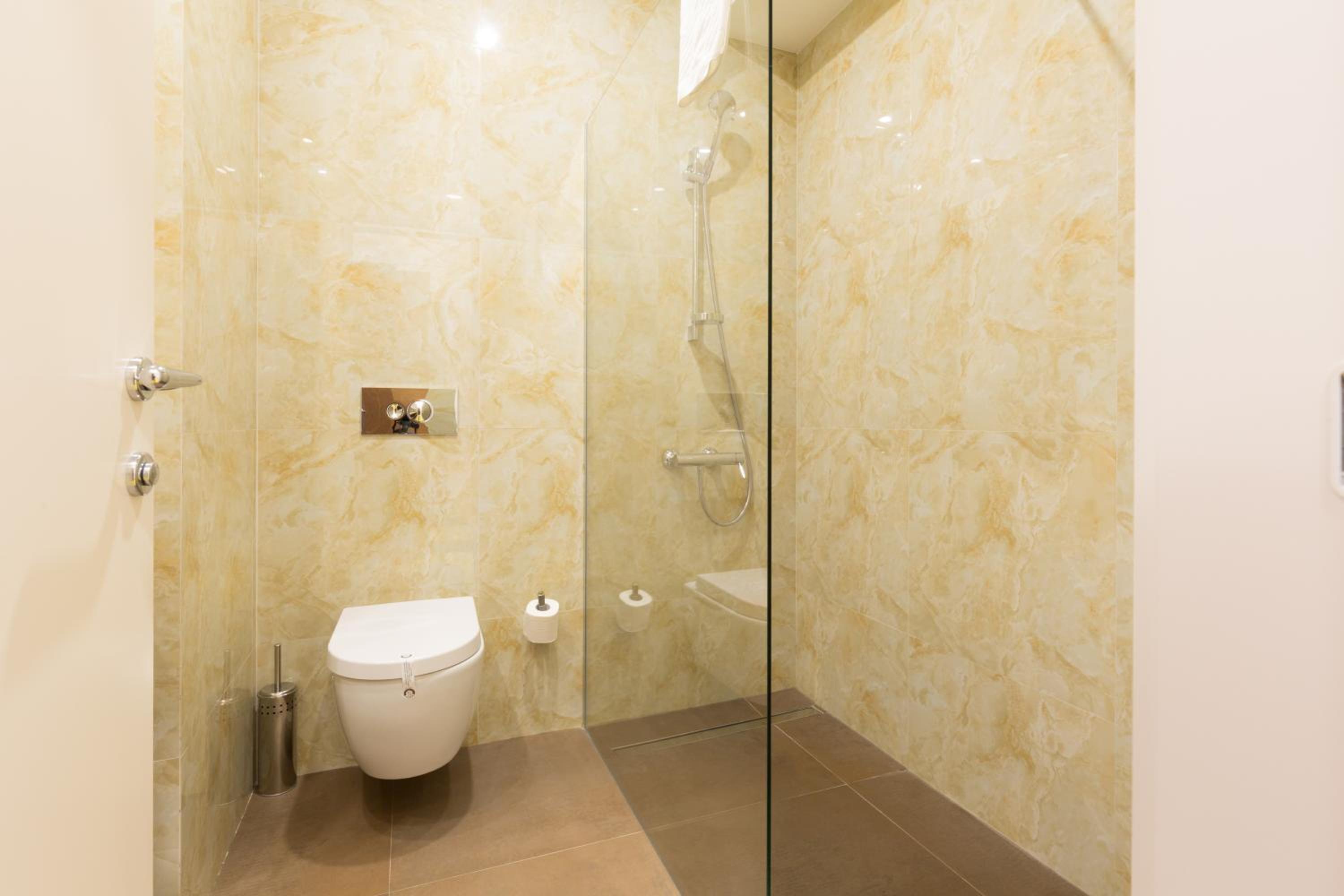 Deluxe Twin Room with Spa Access photo 2
