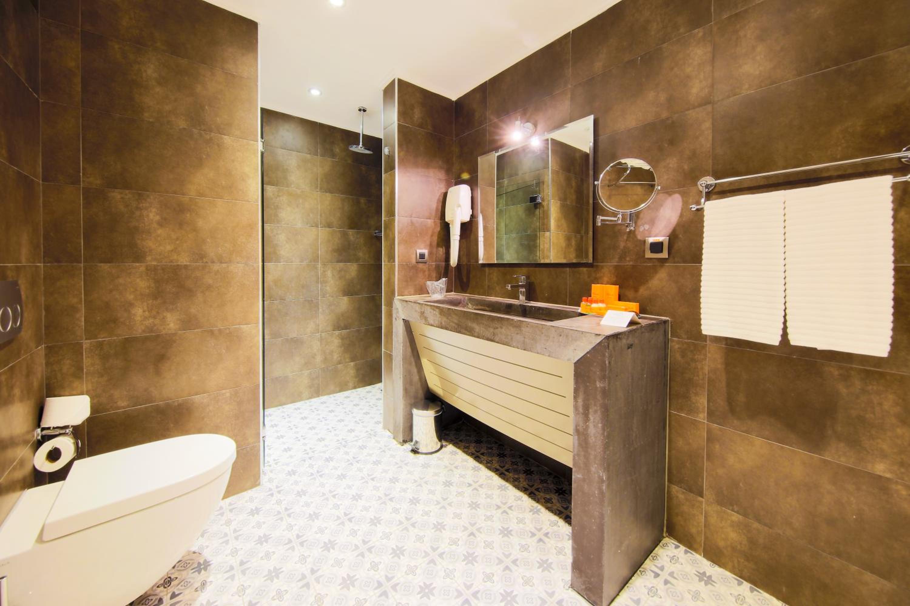 Standard Single Room with Shower photo 3