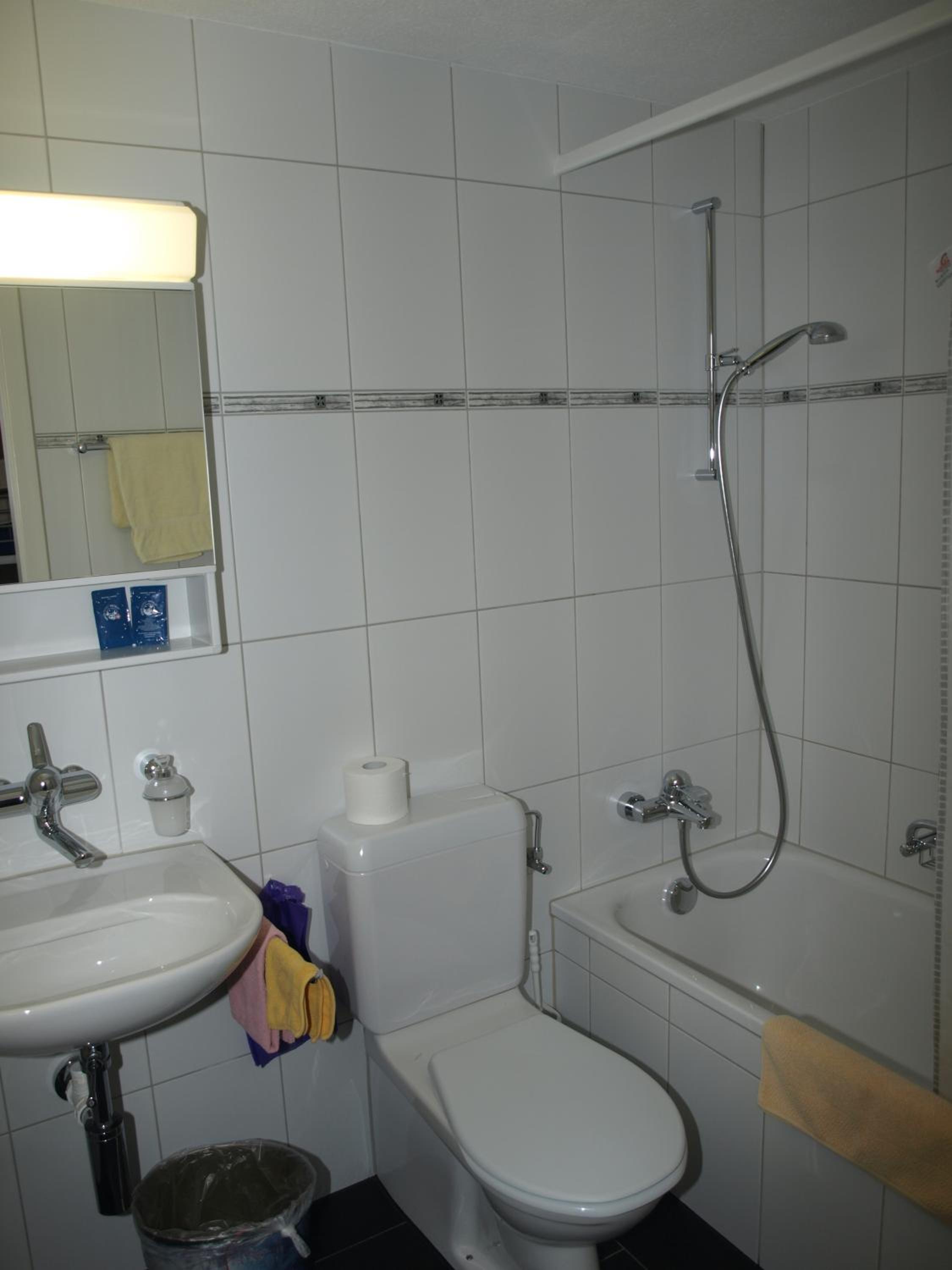 Small Twin Room photo 3