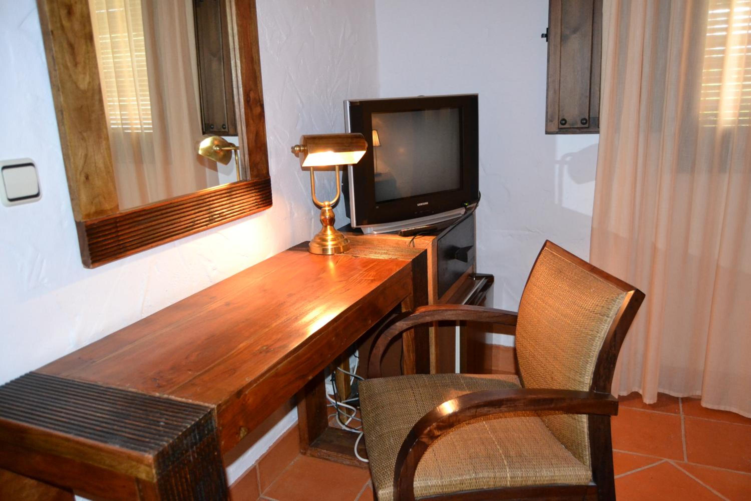 Three-Bedroom Apartment photo 2