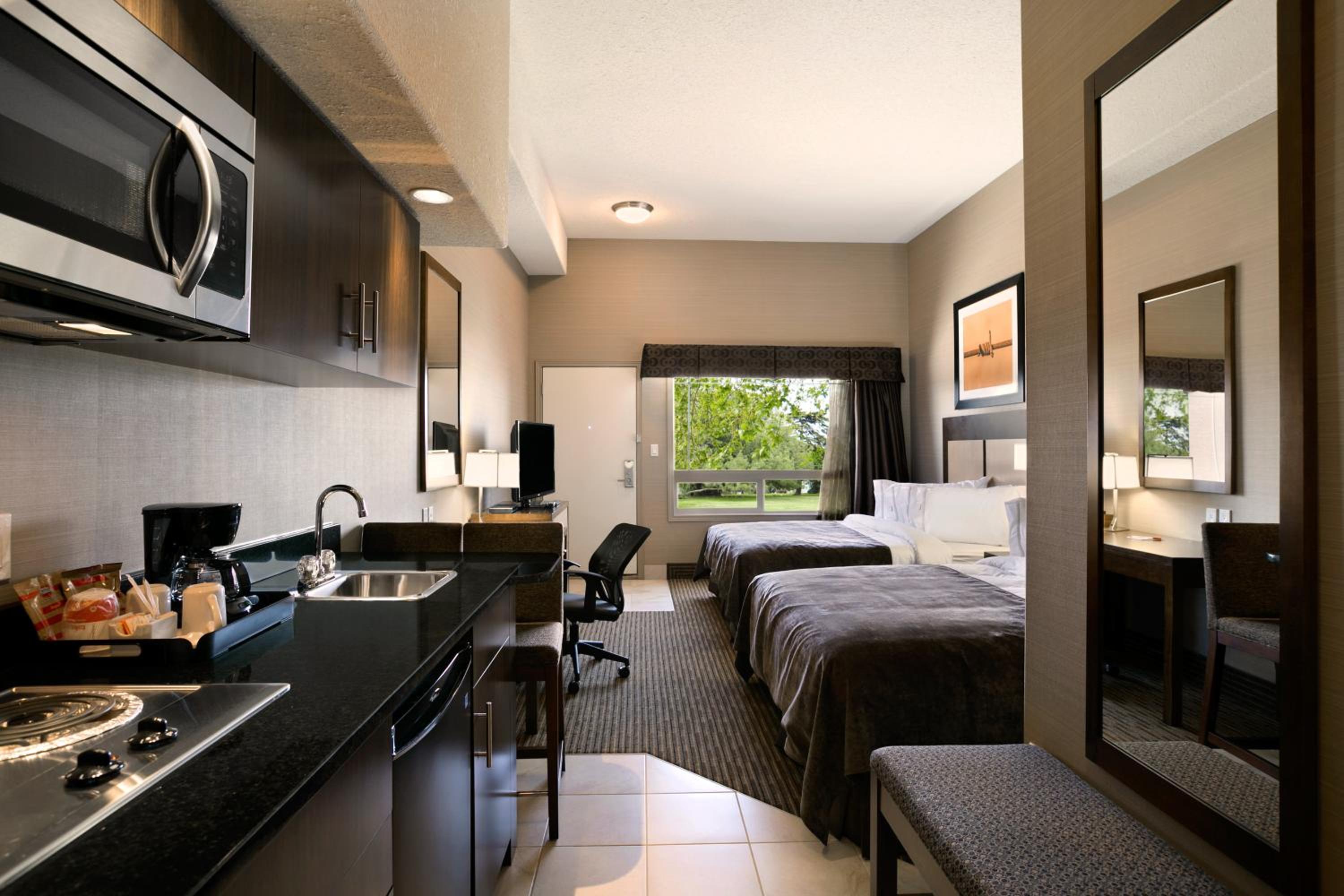Queen Studio with Two Queen Beds - Non-Smoking photo 1