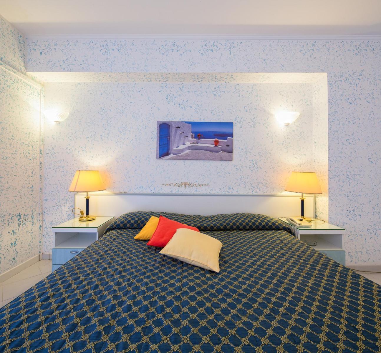 Standard Double Room - No Sea View - Photo 3