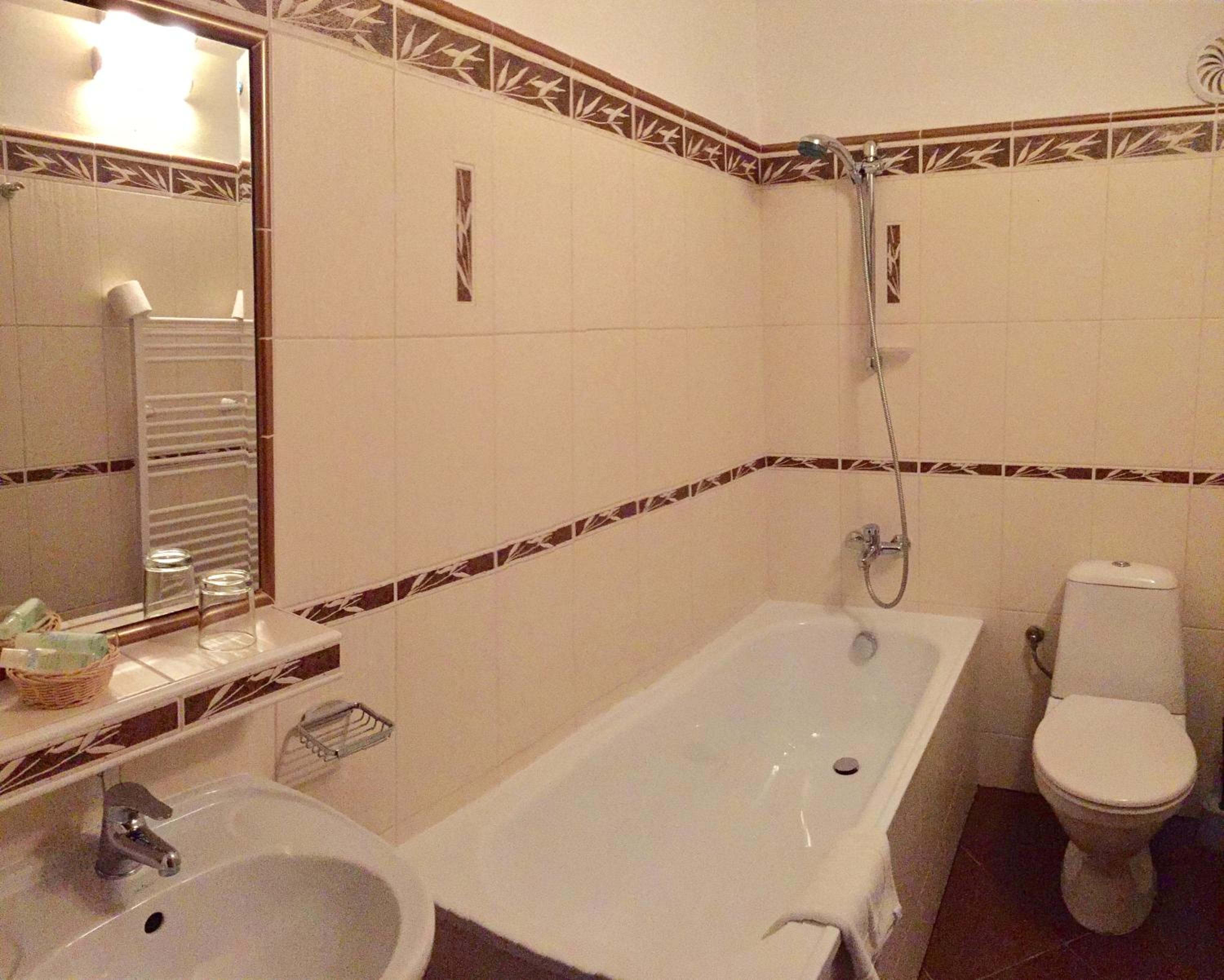 Classic Double Room - Photo 14