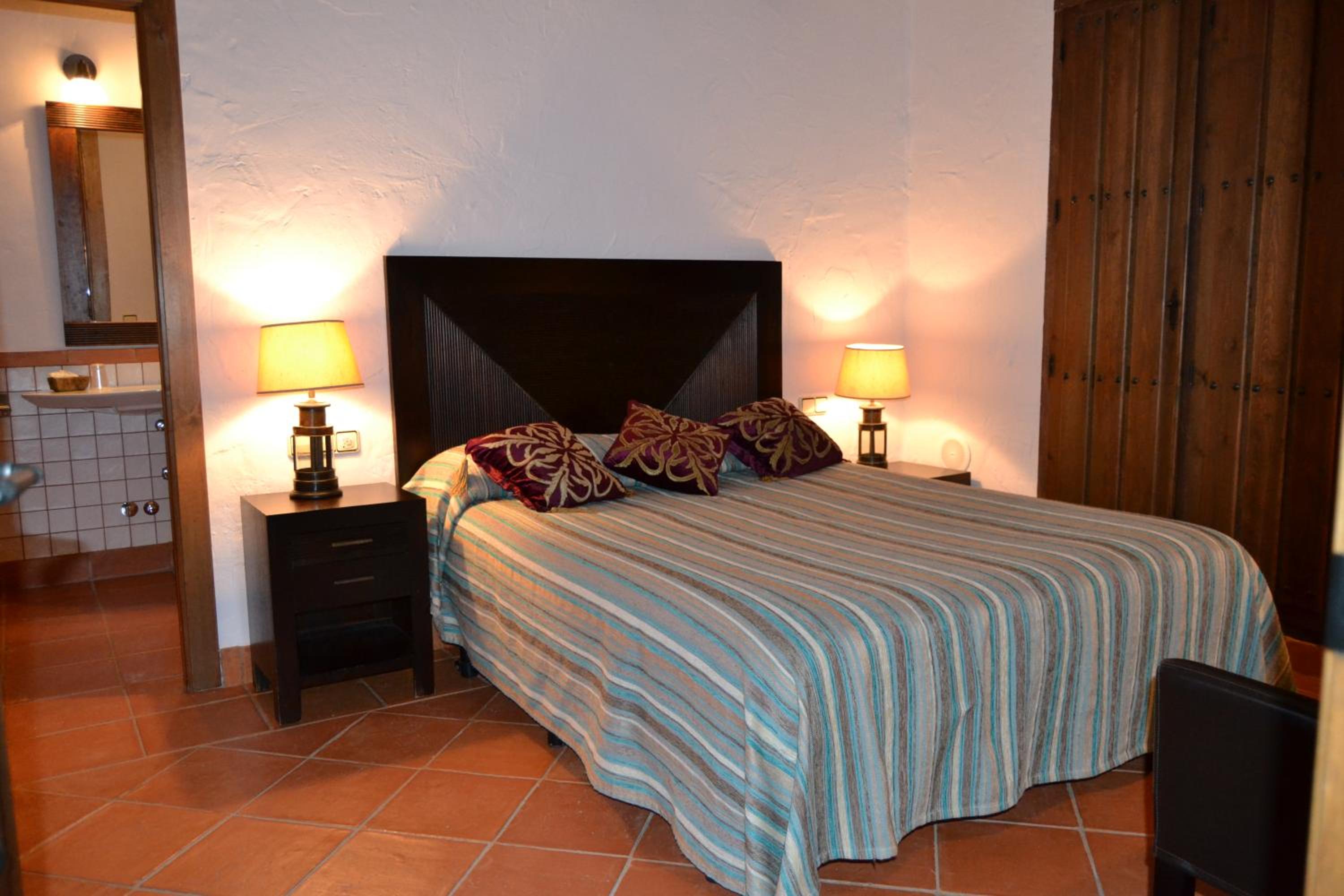 Apartment With Terrace photo 3