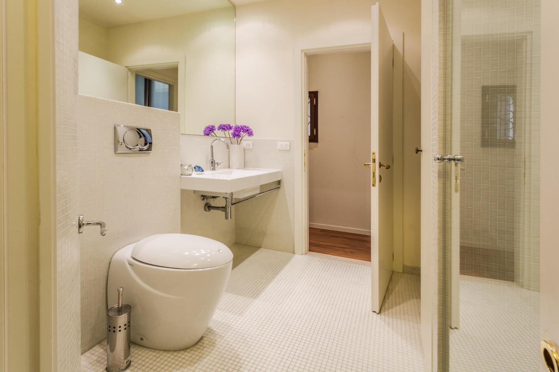 Luxury Two-Bedroom Apartment - Ca' Rezzonico photo 3