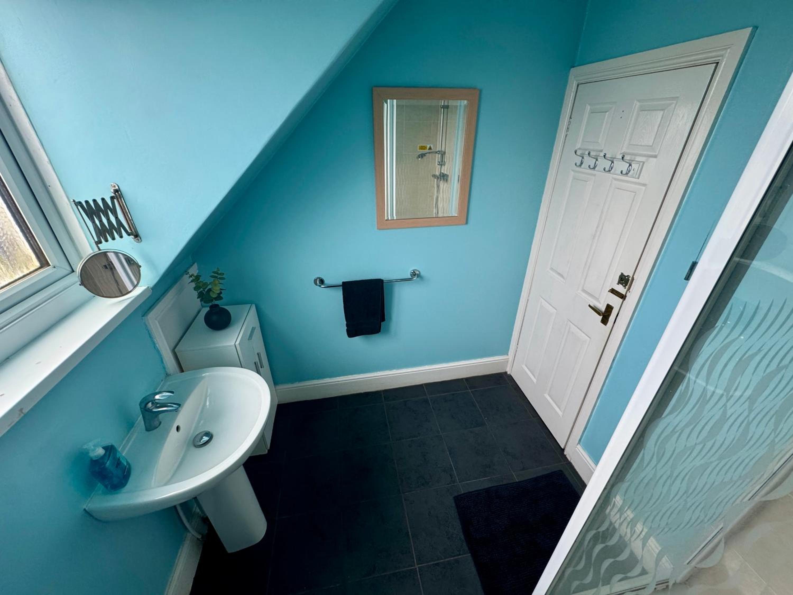 Double Room with Private External Bathroom photo 2