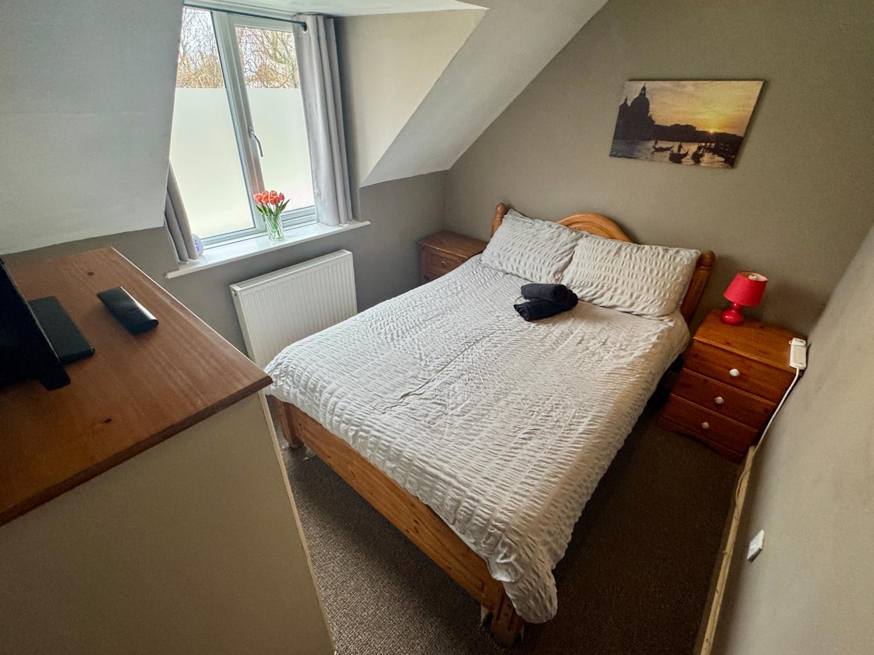 Double Room with Private External Bathroom photo 1
