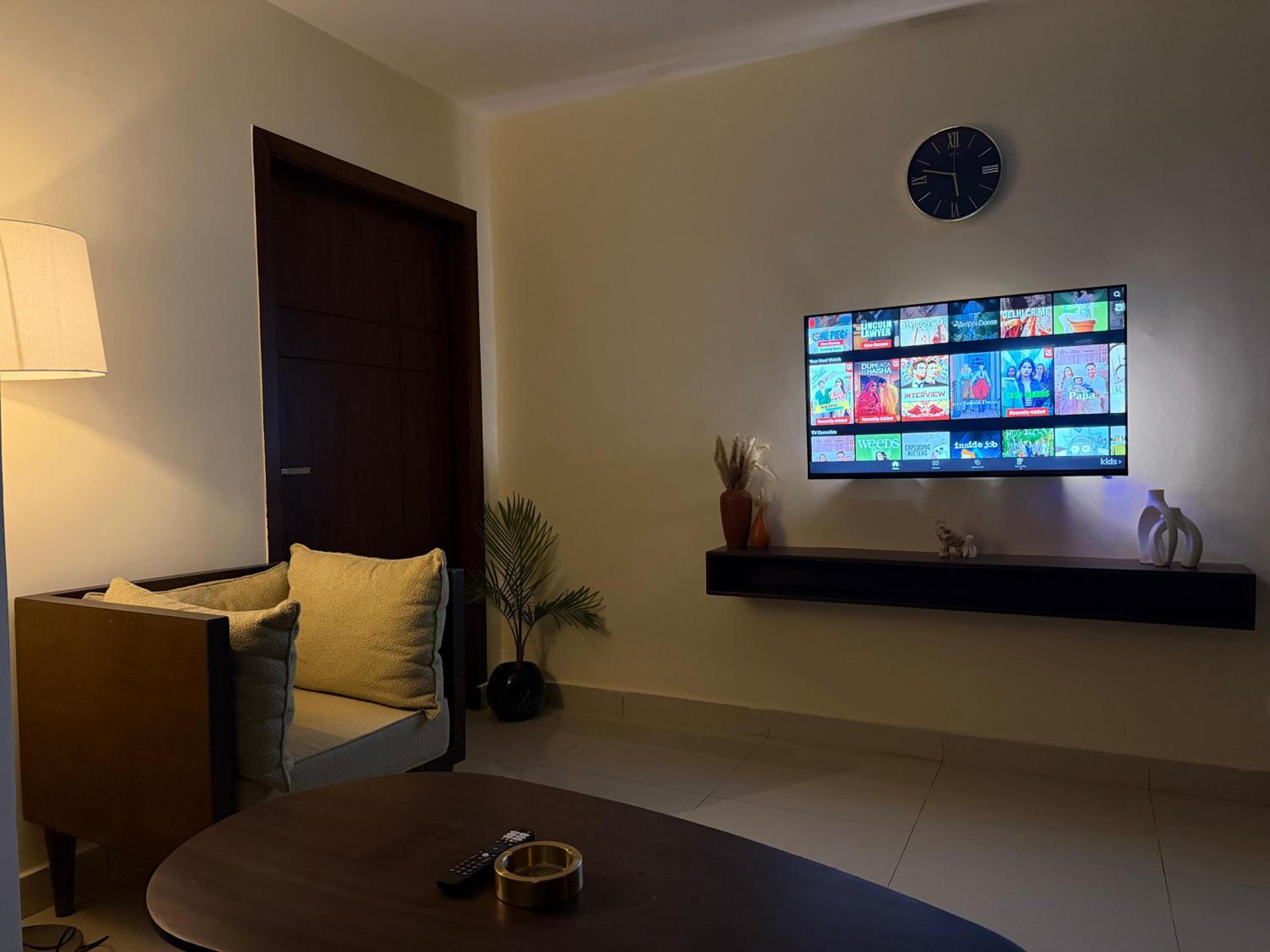 Deluxe One-Bedroom Apartment with City View