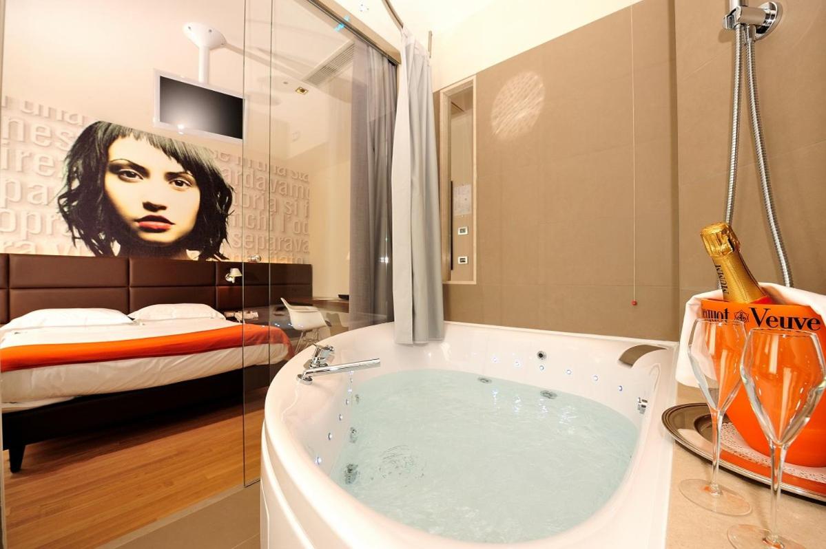 Standard Double Room - Photo 1