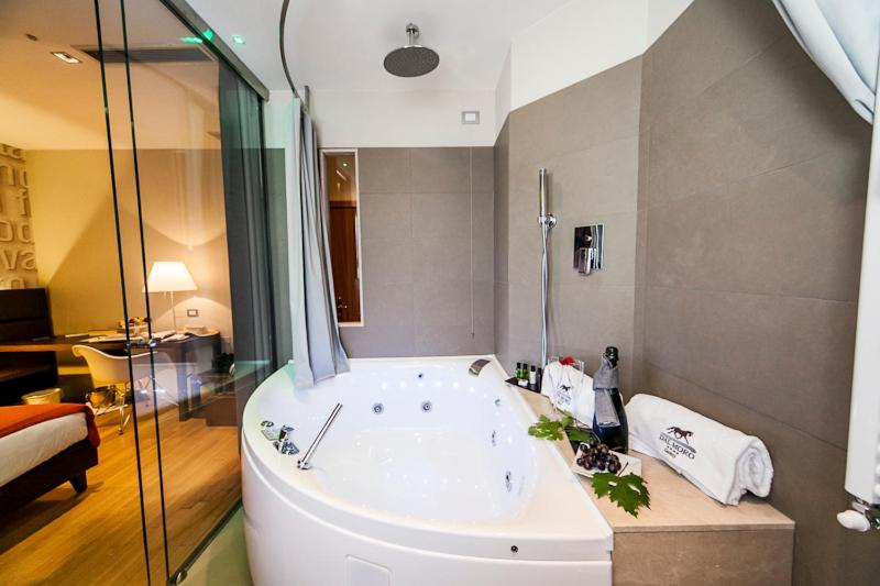 Standard Double Room - Photo 2