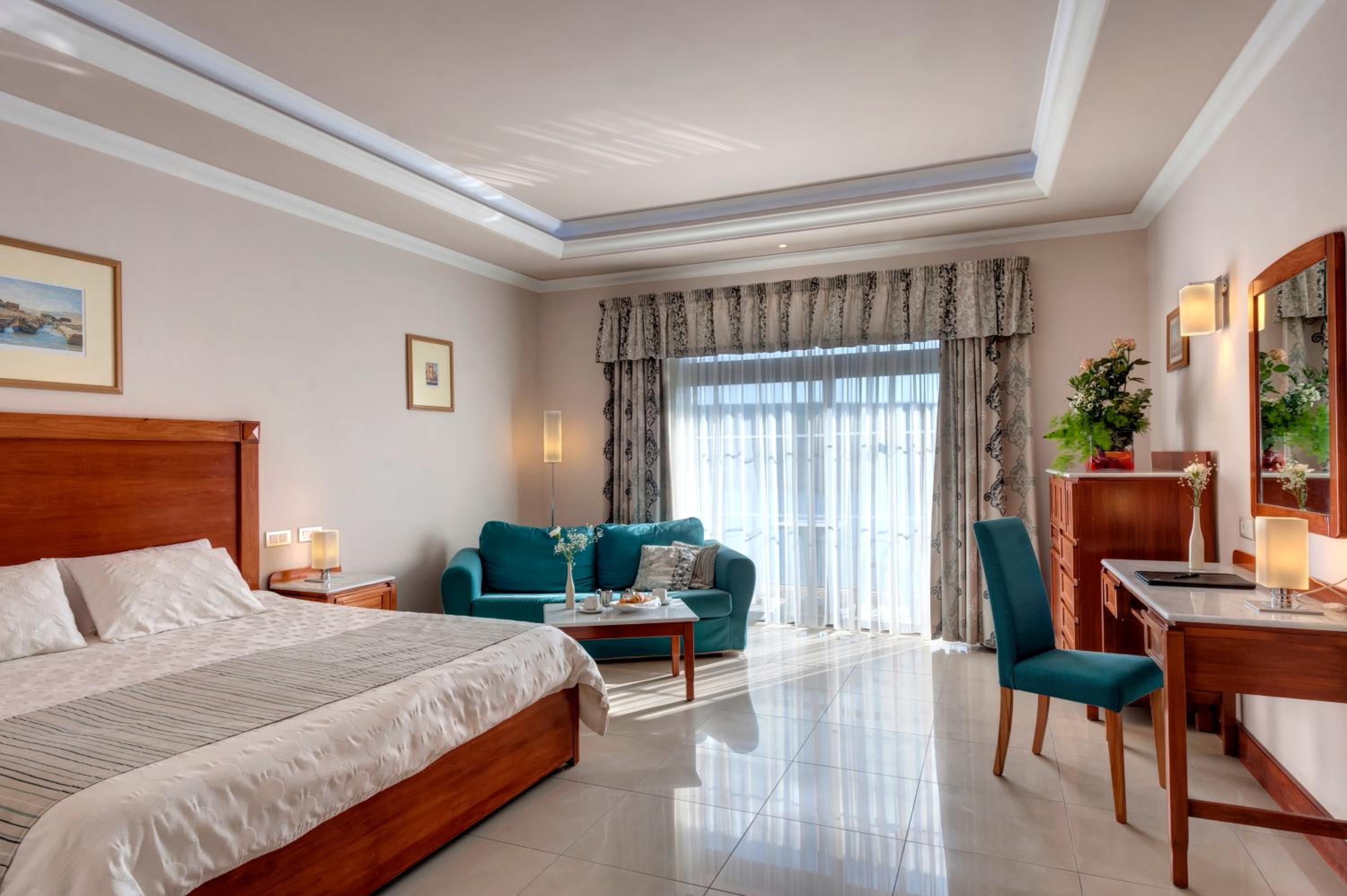 Junior Suite with Sea View - Photo 6
