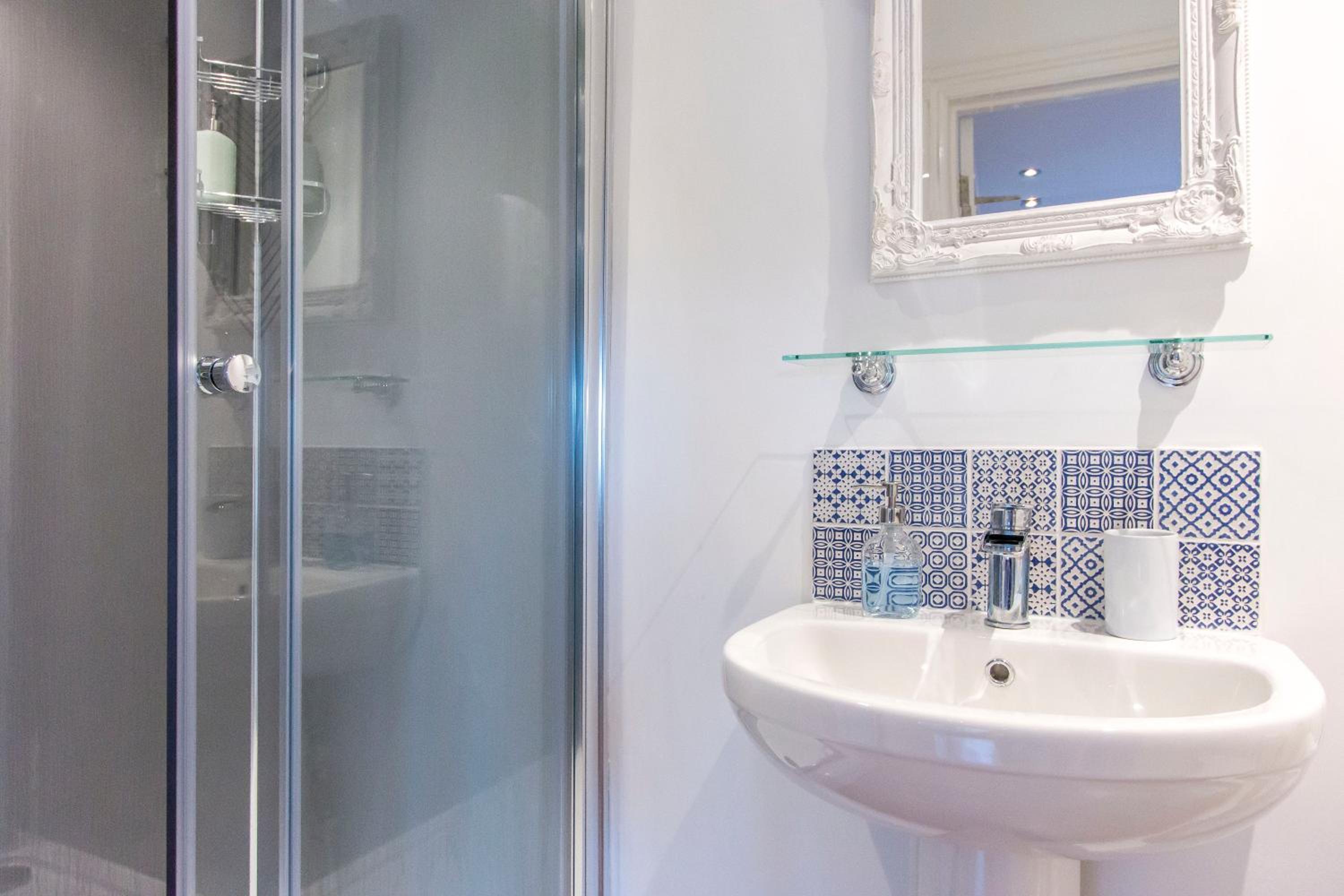 Comfort Triple Room with Shower