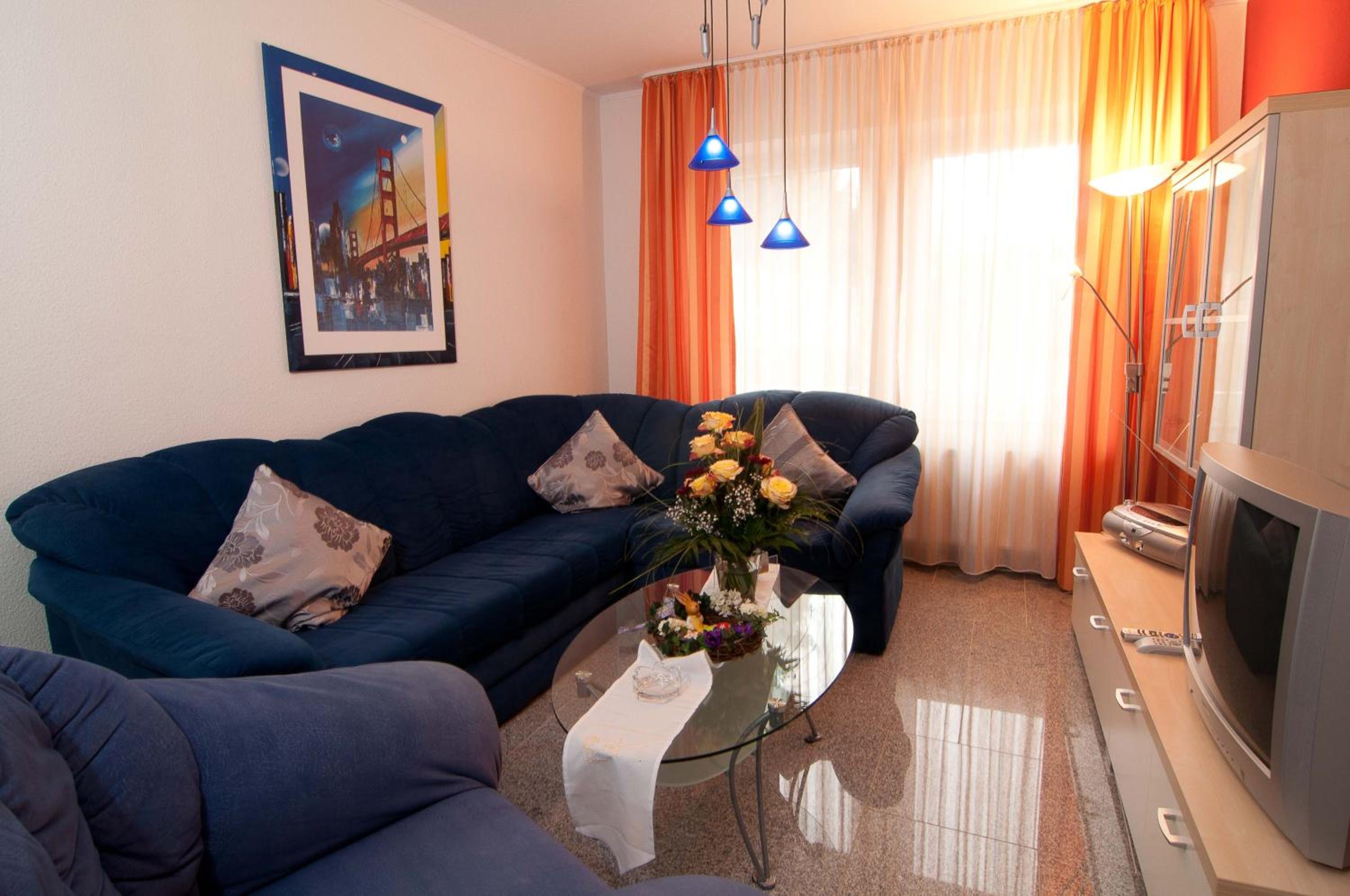 One-Bedroom Apartment - Photo 35