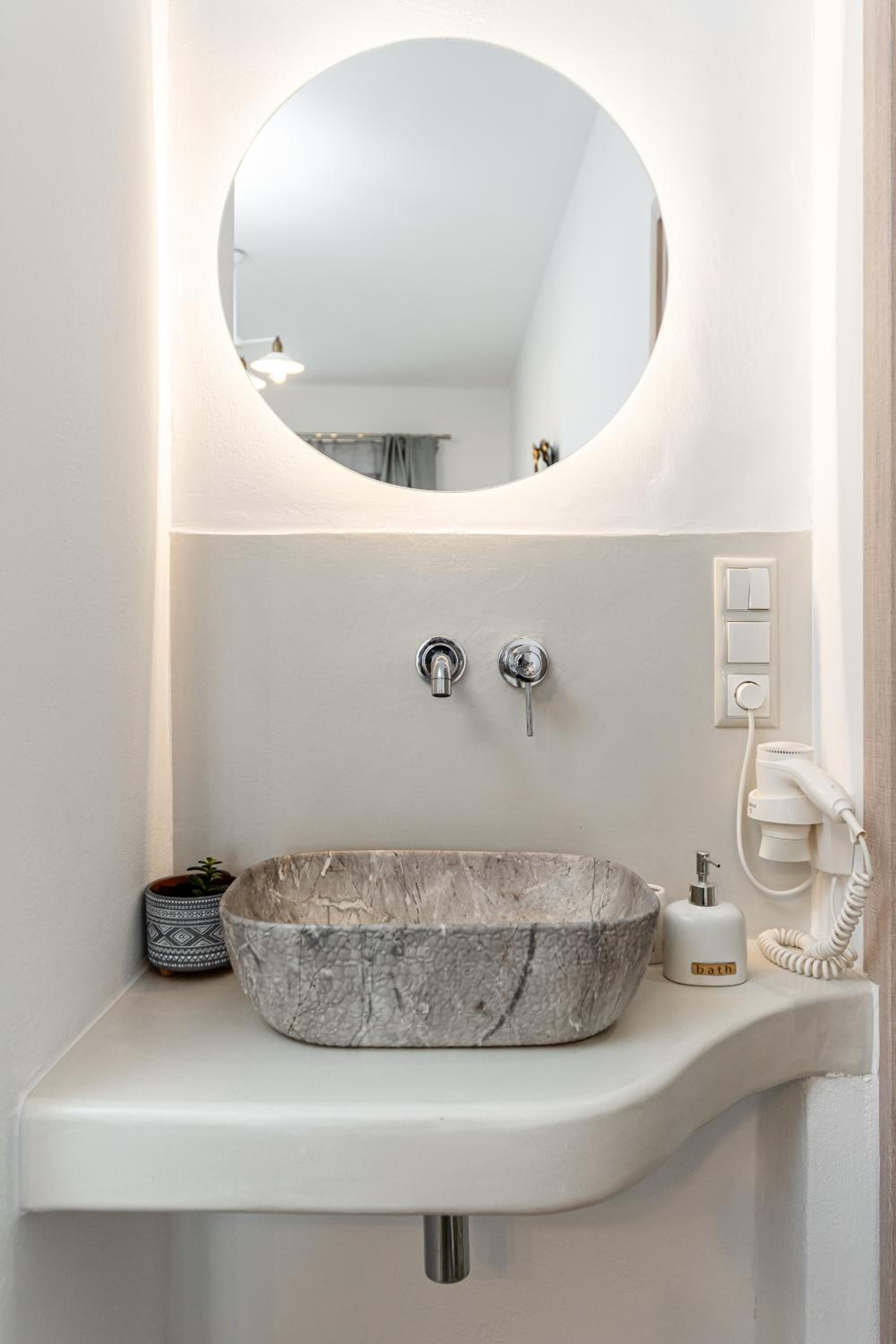 Deluxe Suite photo 3