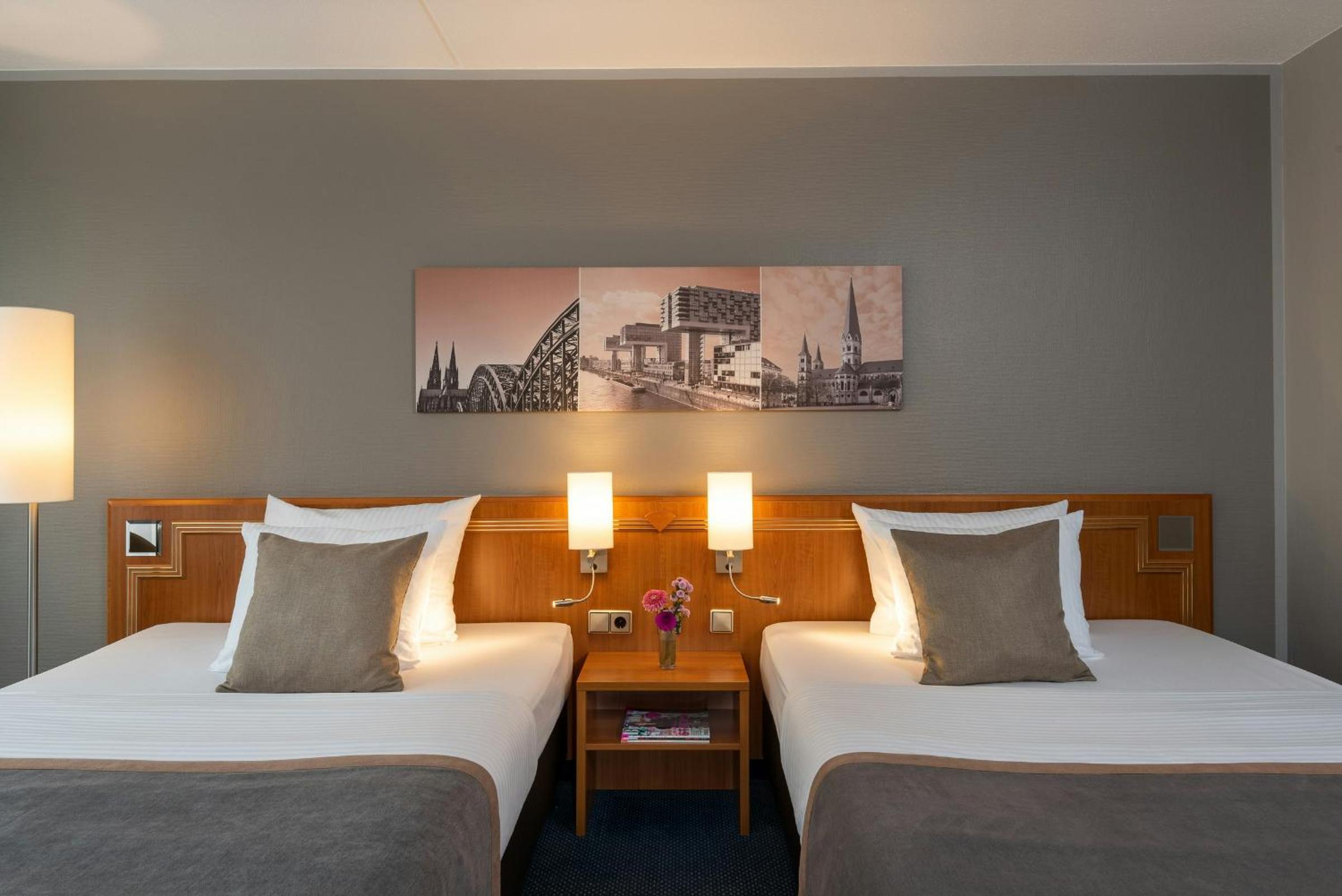 Comfort Double or Twin Room - Park Sleep & Fly 7 days thumbnail 5
