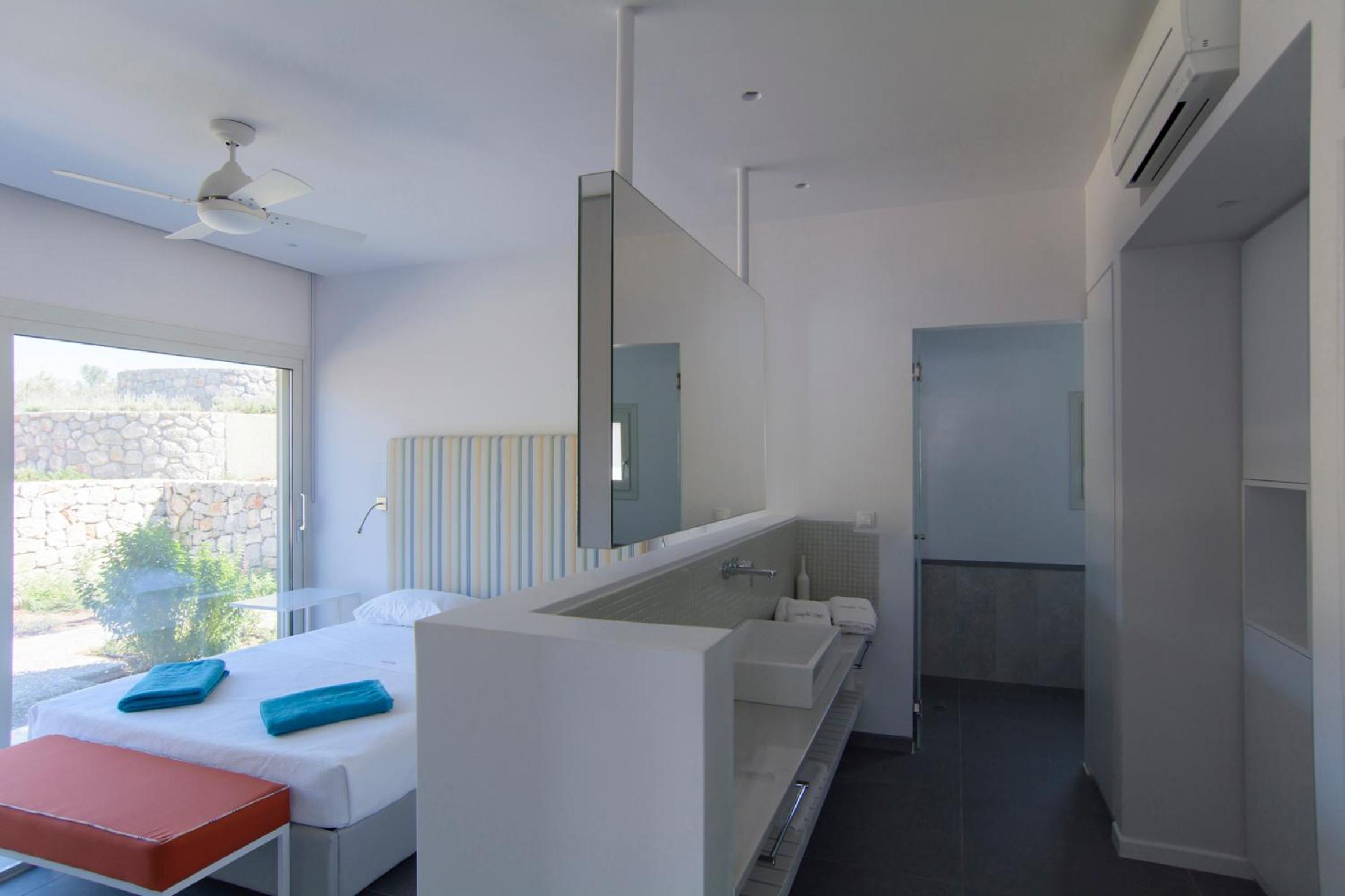 Suite with Sea View (4 Adults) photo 1