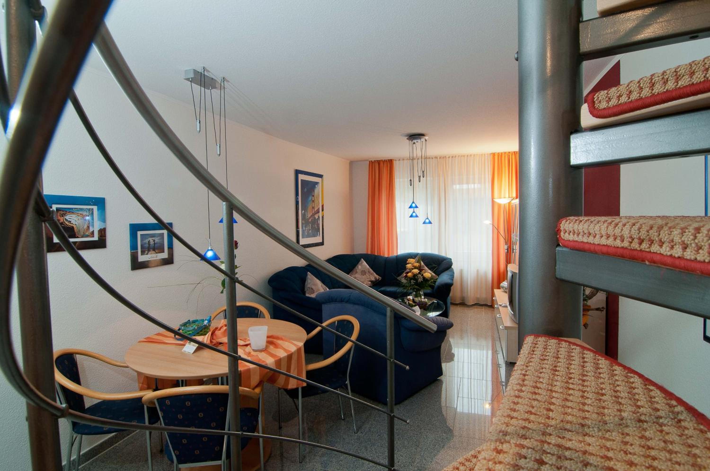 One-Bedroom Apartment - Photo 38