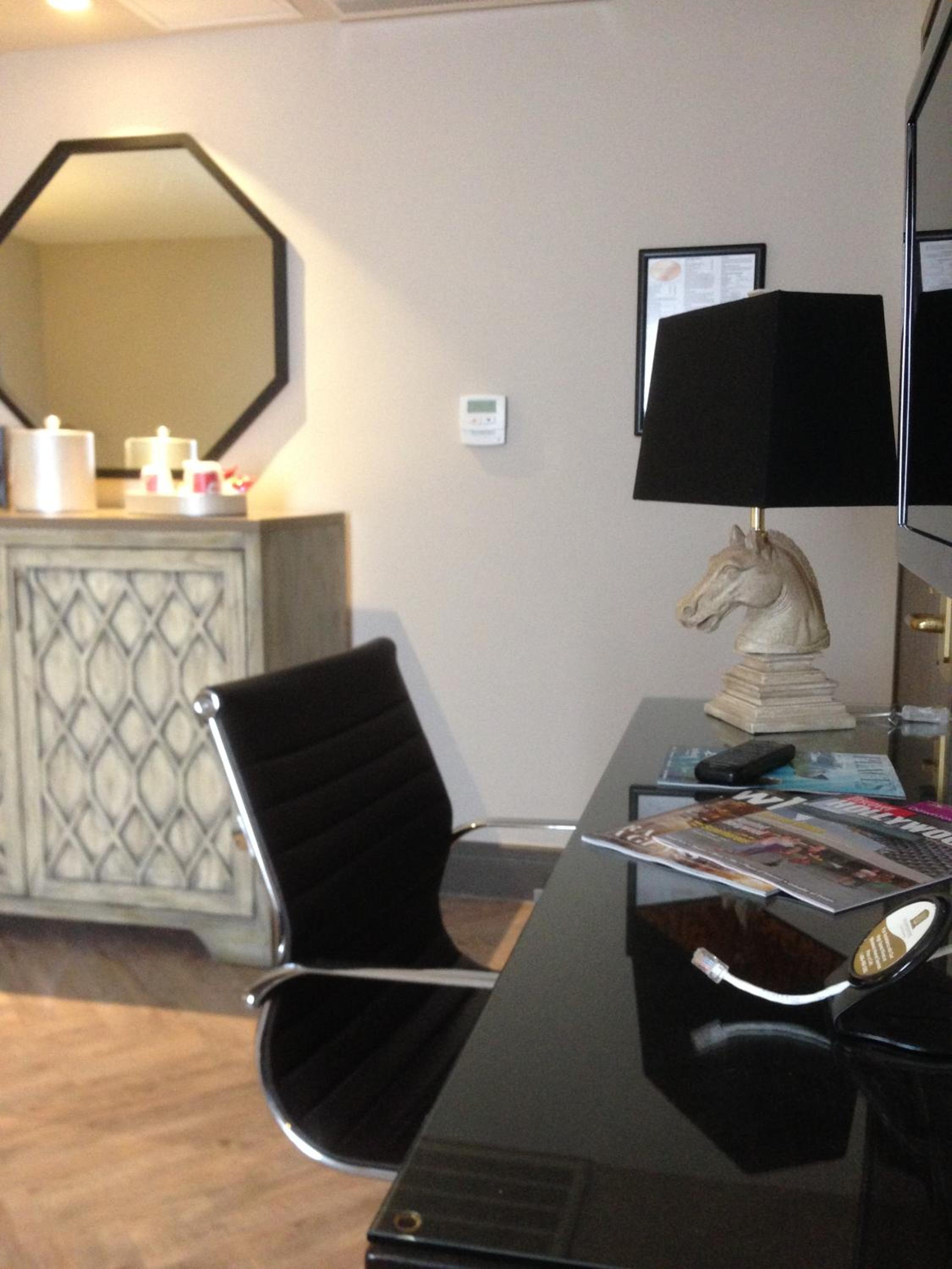 Queen Suite