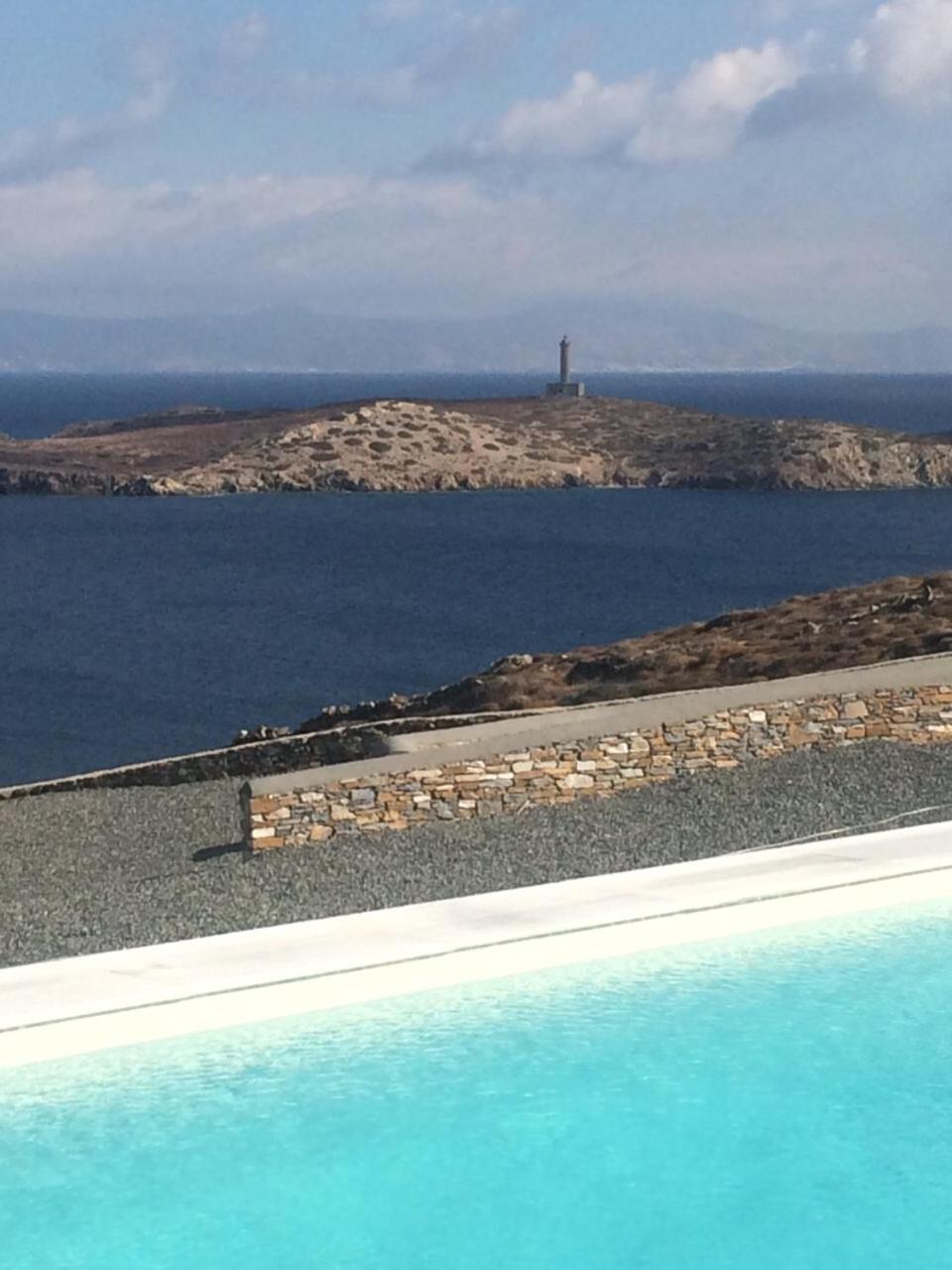 Villa photo 3