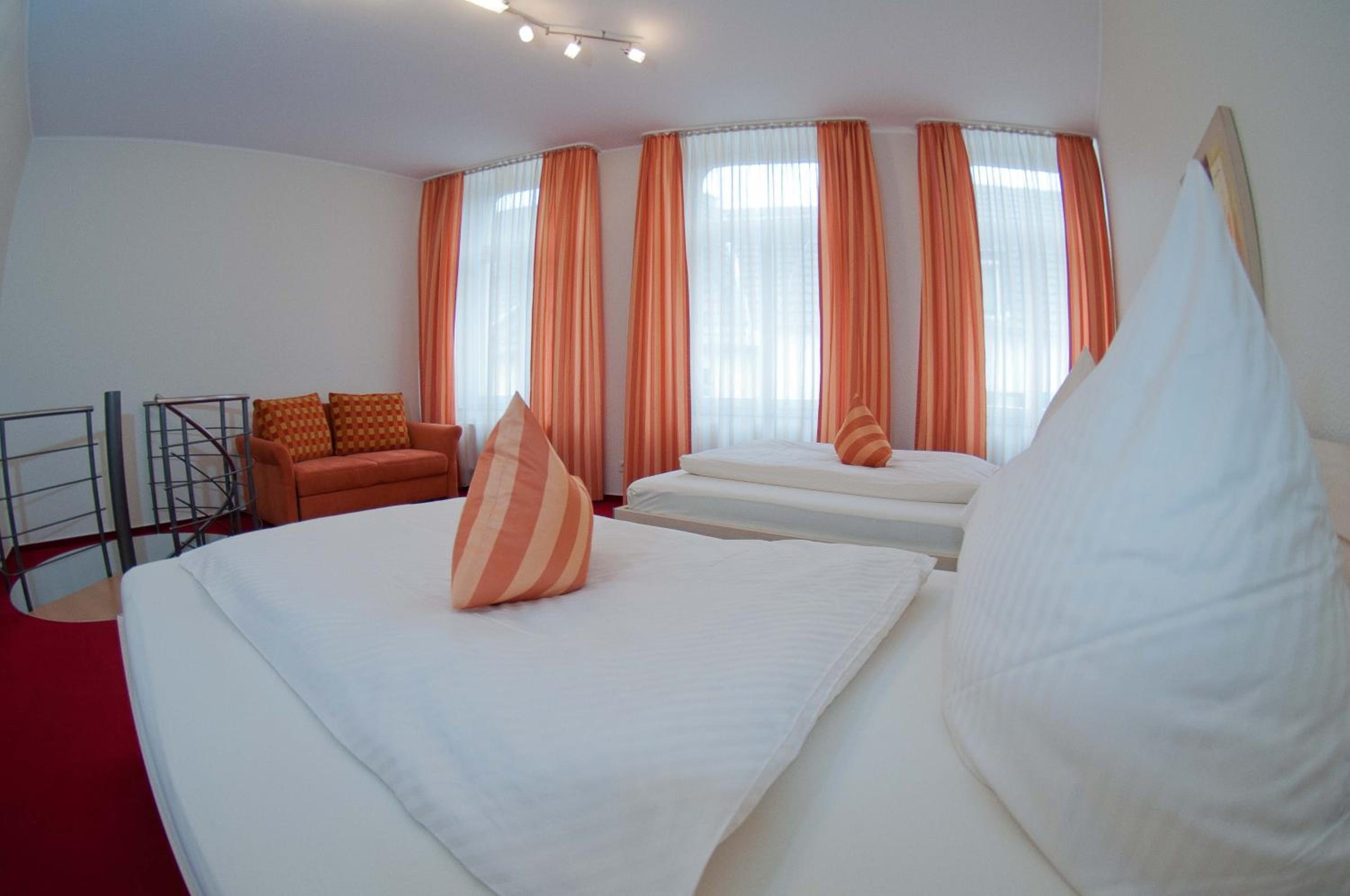 One-Bedroom Apartment - Photo 23