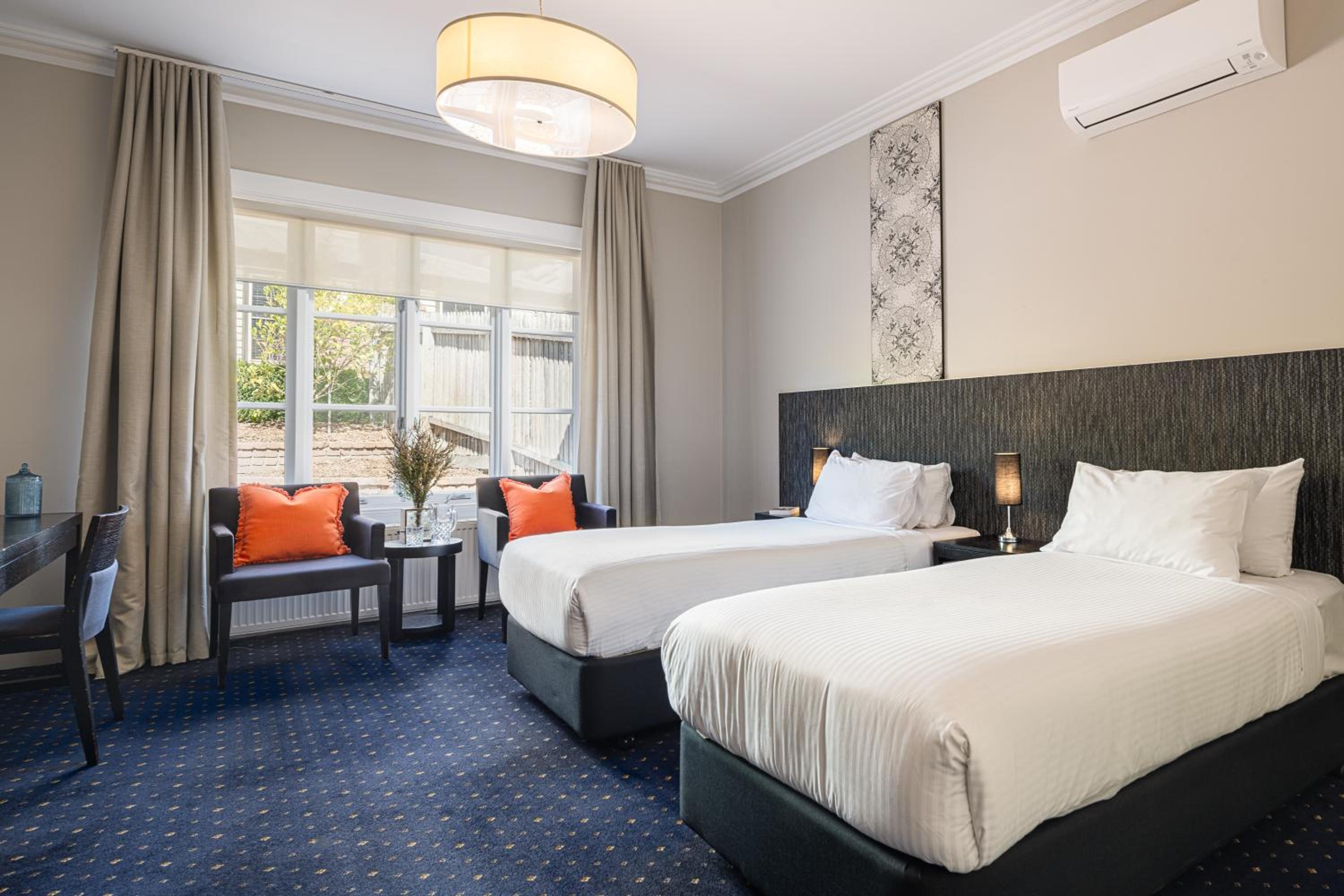 Deluxe Twin Room photo 2
