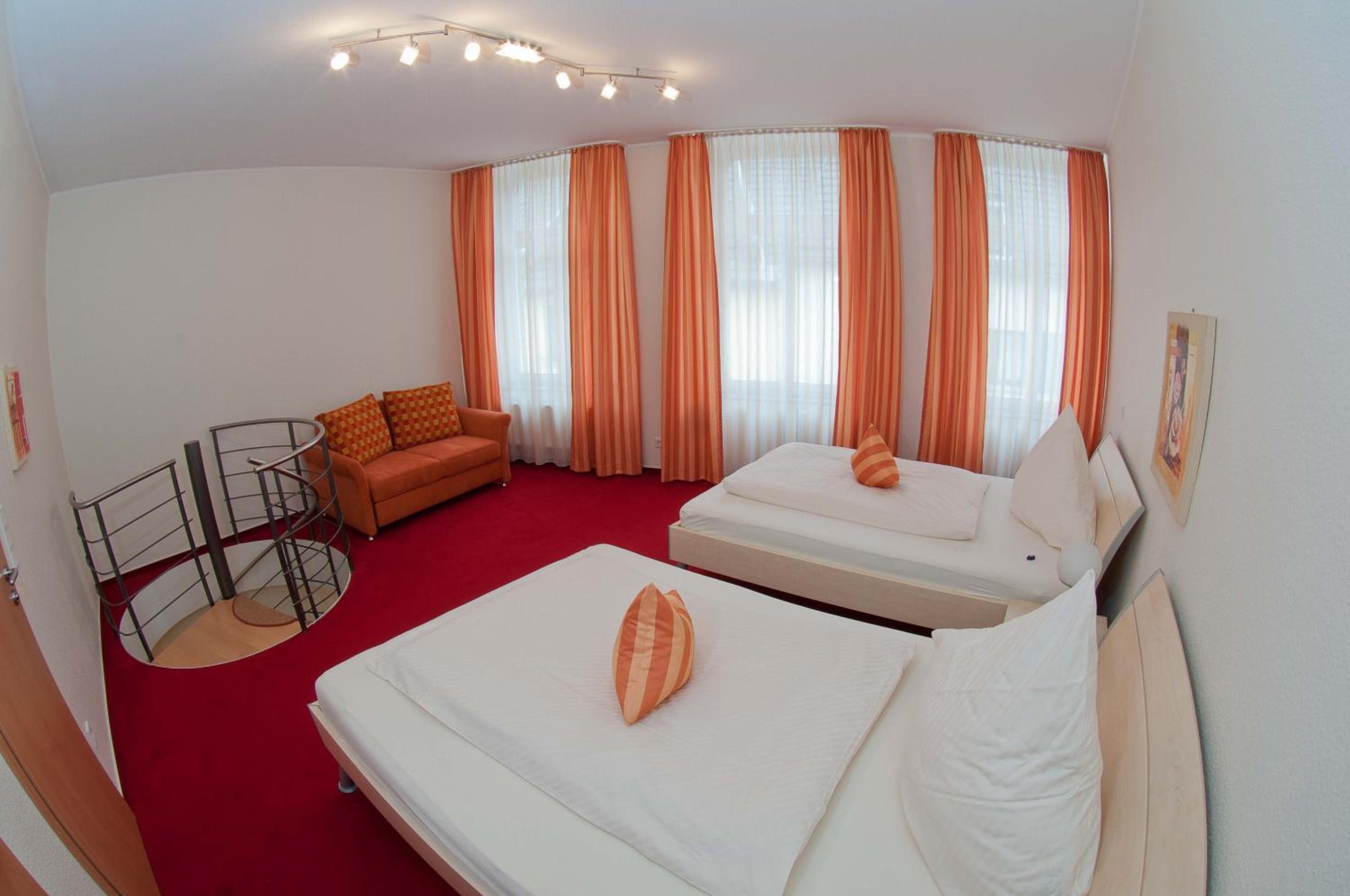 One-Bedroom Apartment - Photo 19