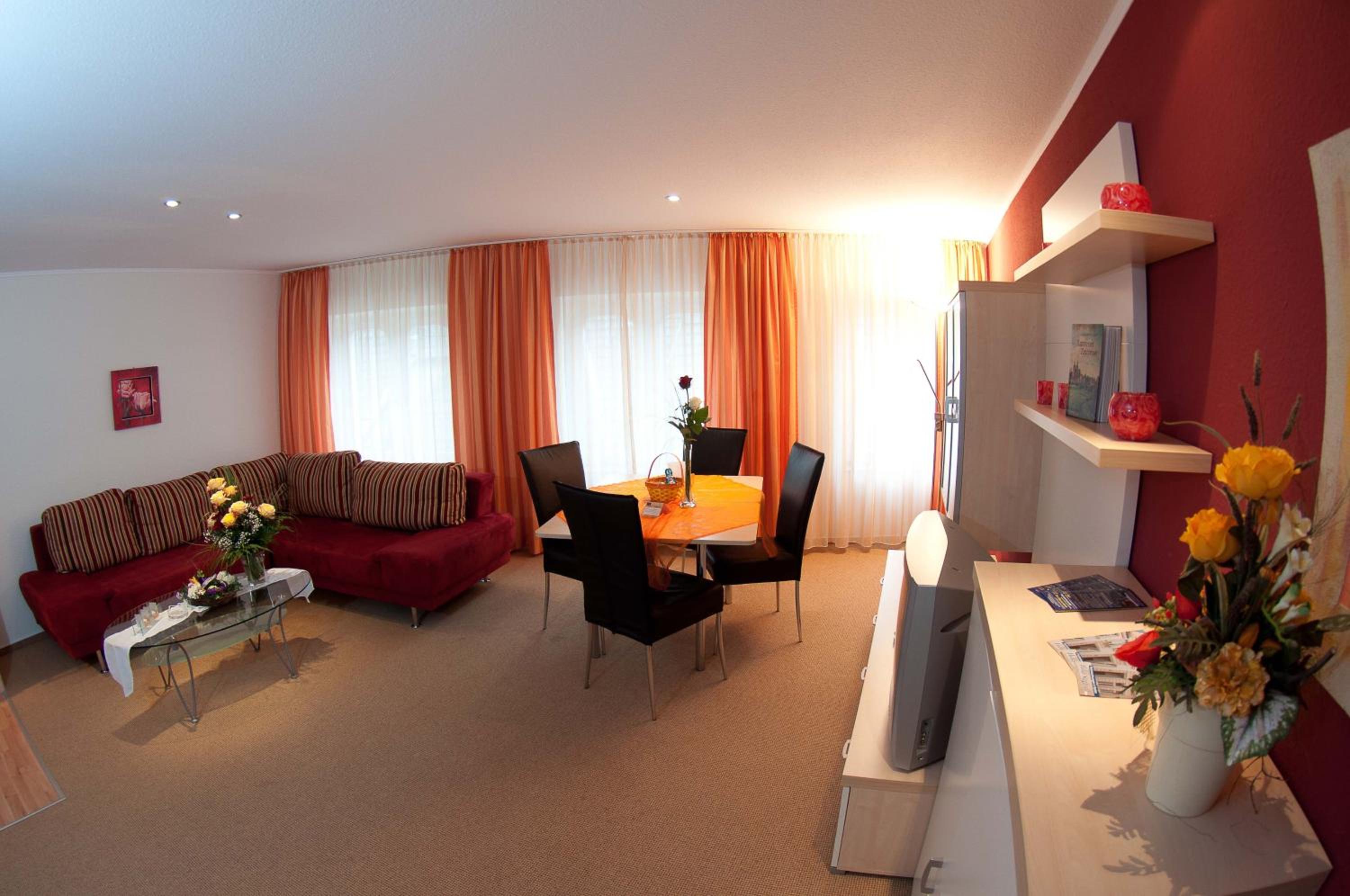One-Bedroom Apartment - Photo 15