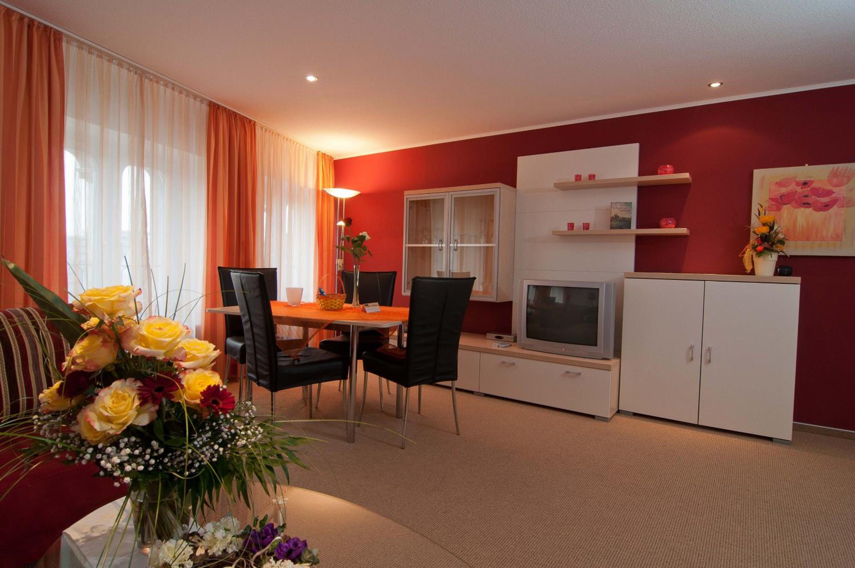 One-Bedroom Apartment - Photo 25