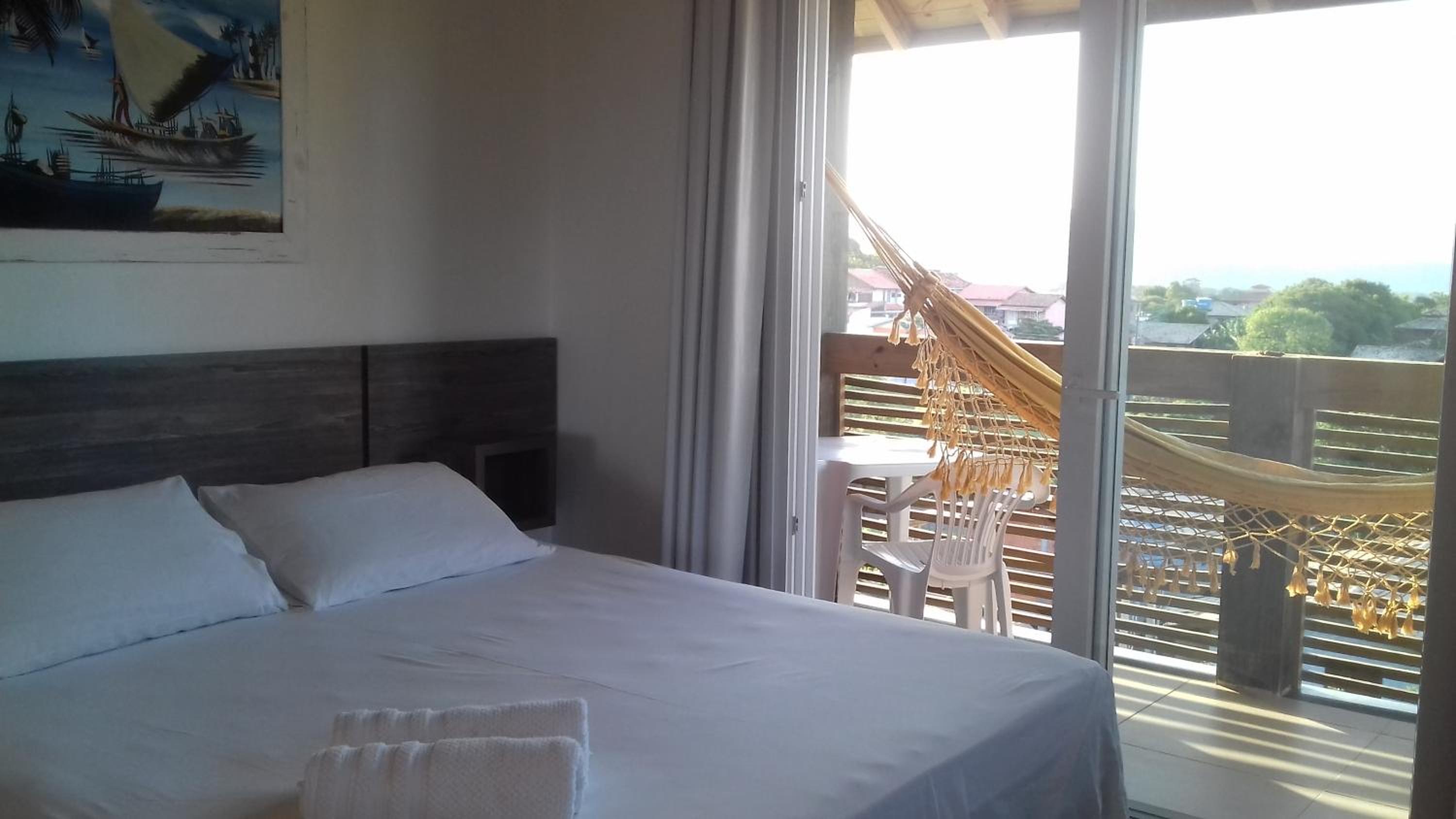 Studio with Balcony - Photo 4